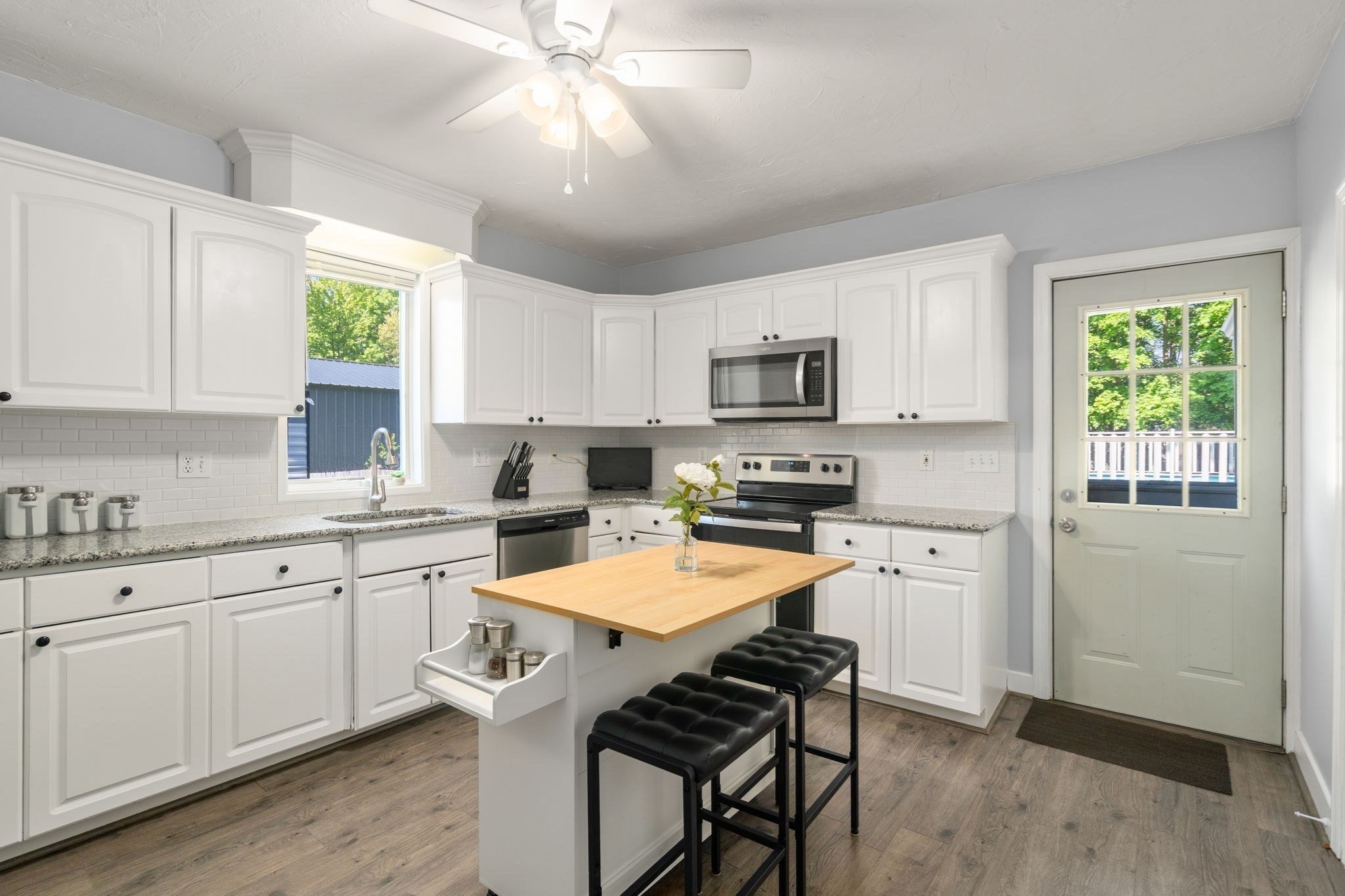 147 Oak, Abington, MA 02351