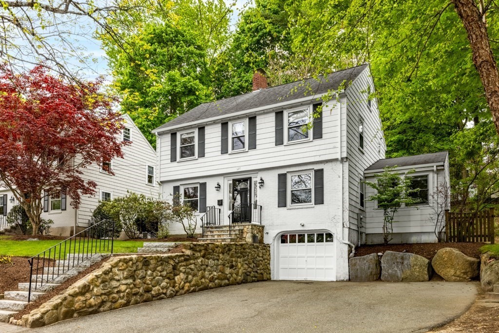127 Prospect St, Wellesley, MA 02481