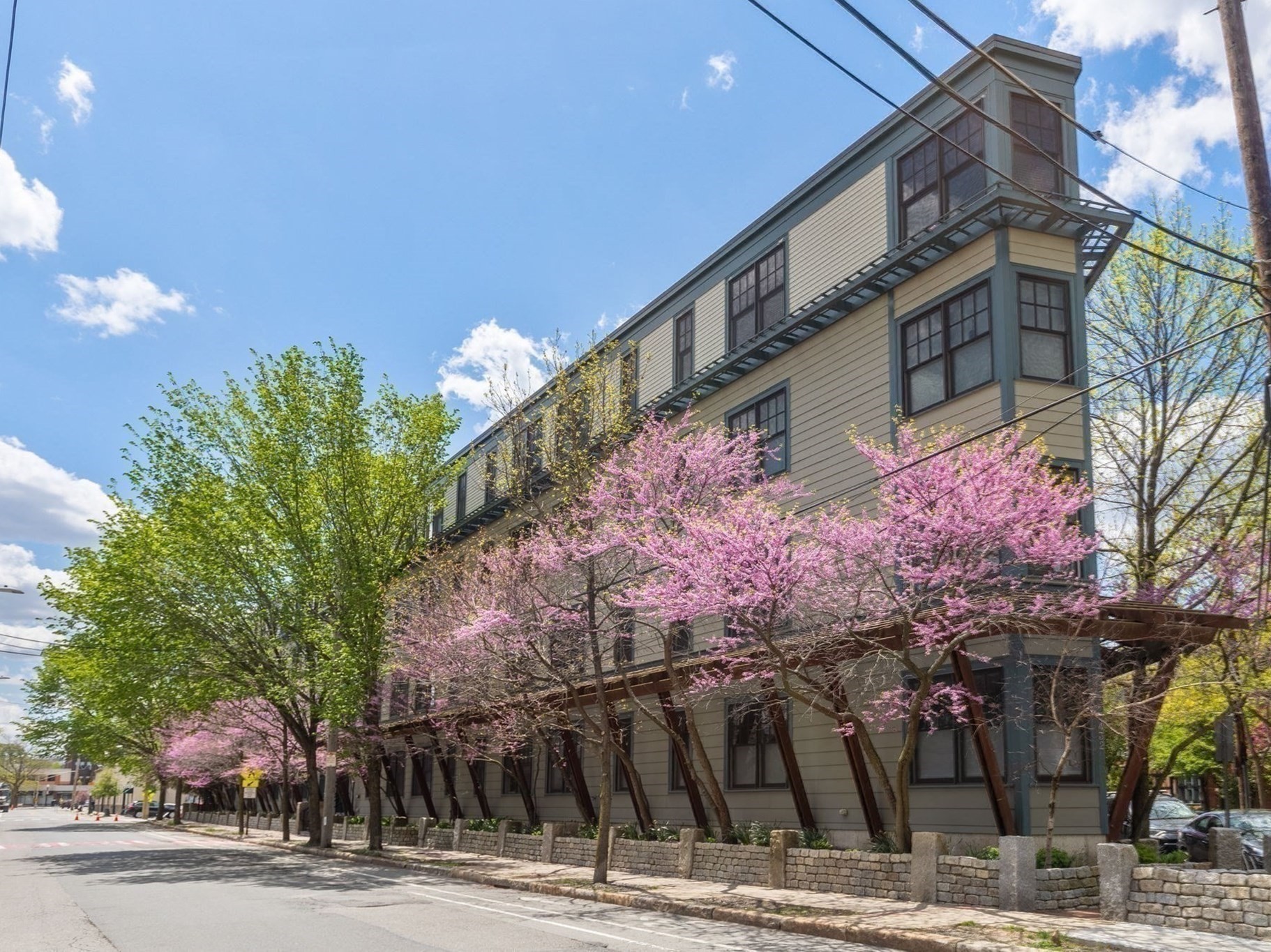 432 Norfolk St Unit 2F, Somerville, MA 02143