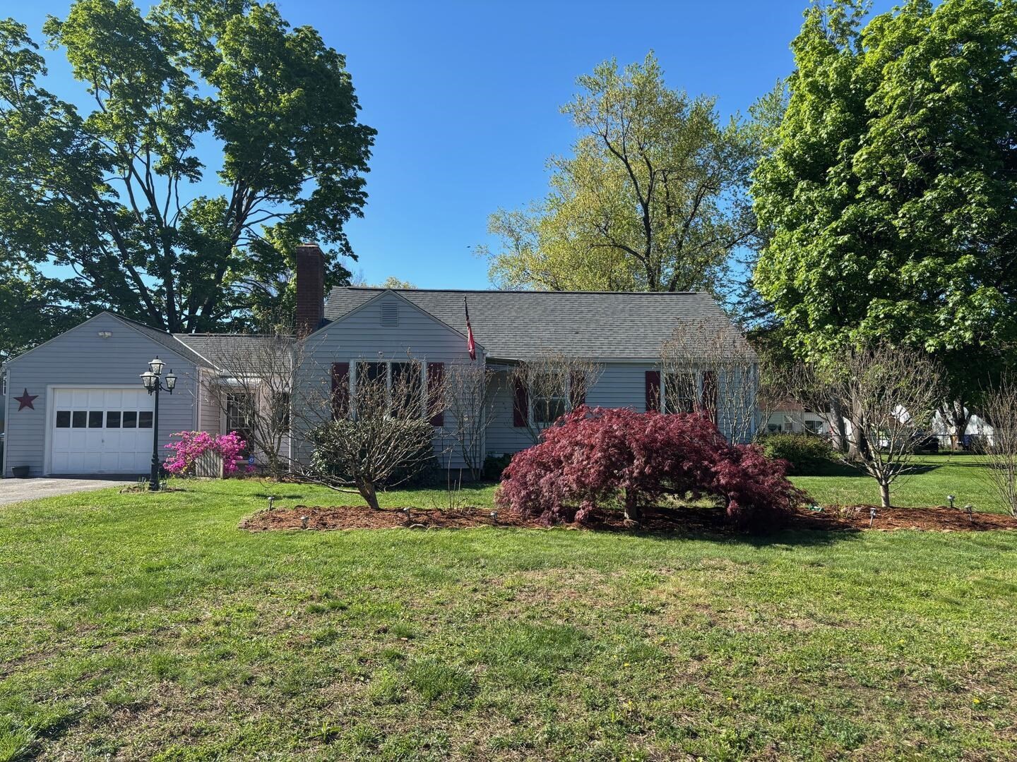 65 Brookside Circle, Springfield, MA 01129
