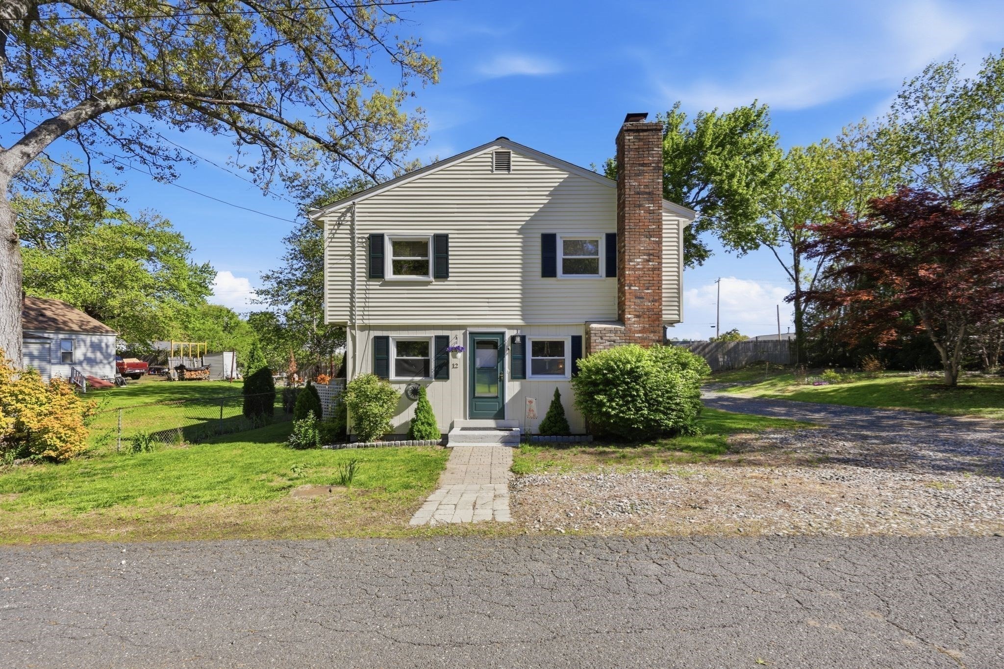 12 Knollwood Rd, Southwick, MA 01077