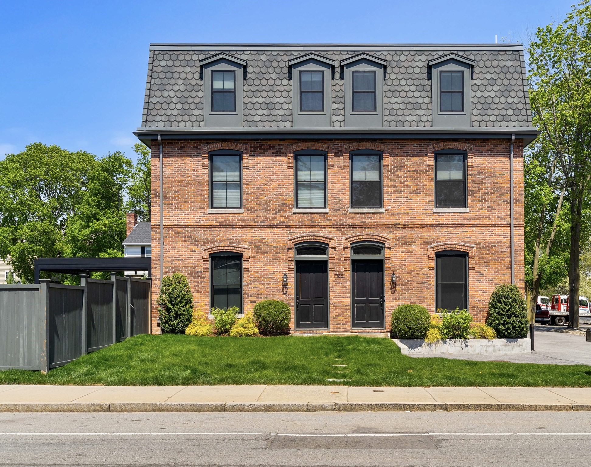 165 River St Unit 2, Waltham, MA 02453