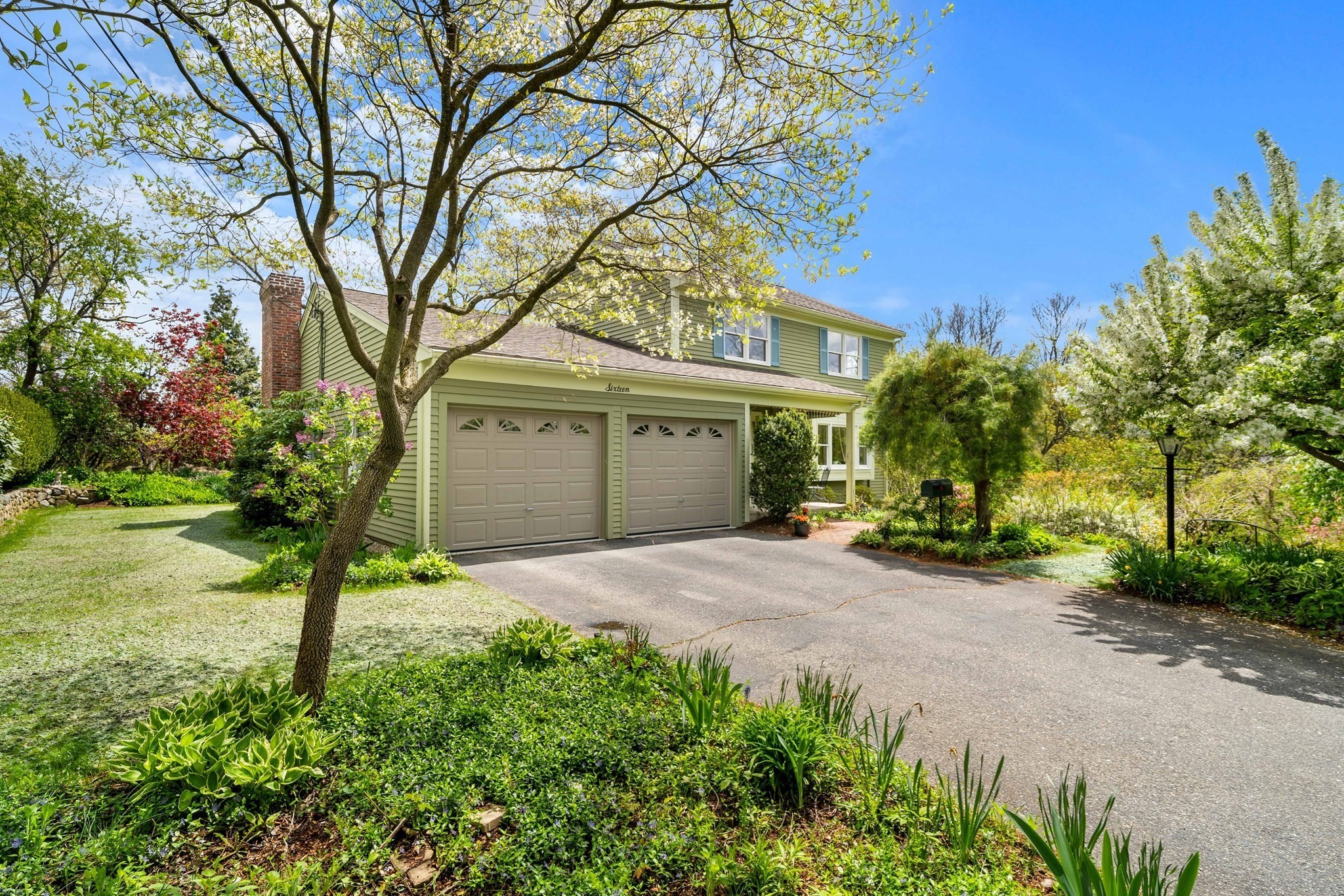 16 Oxford St, Lexington, MA 02420
