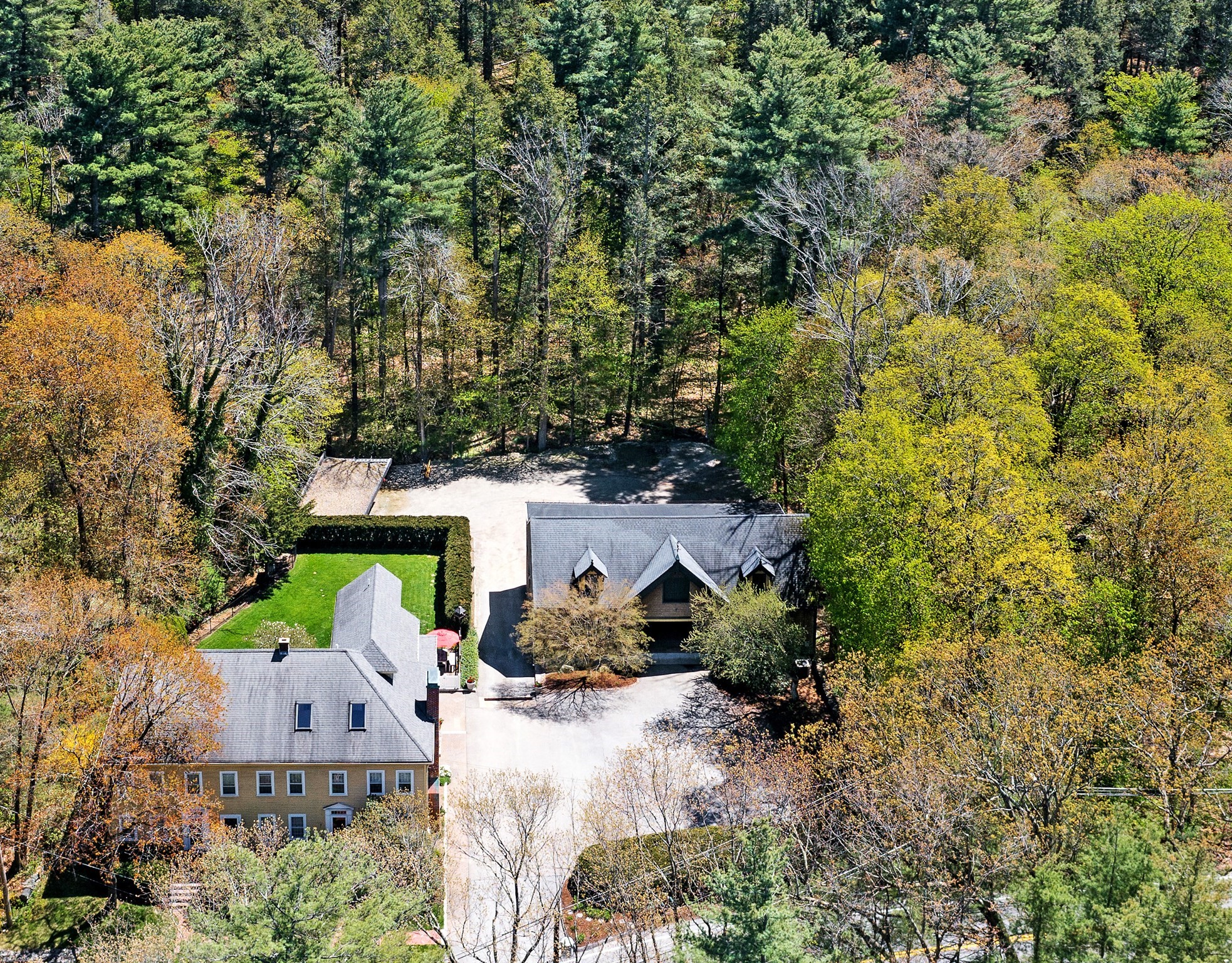 39 Church St, Weston, MA 02493