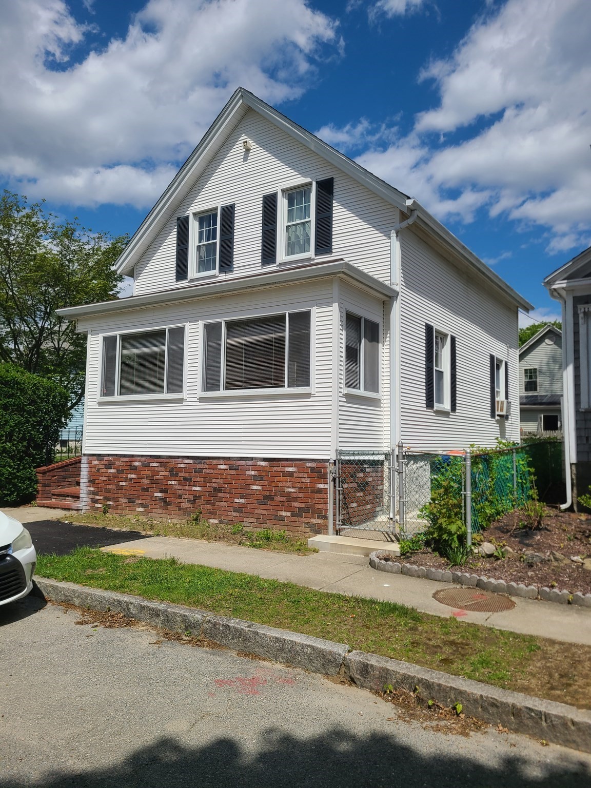 114 Rounds St, New Bedford, MA 02740