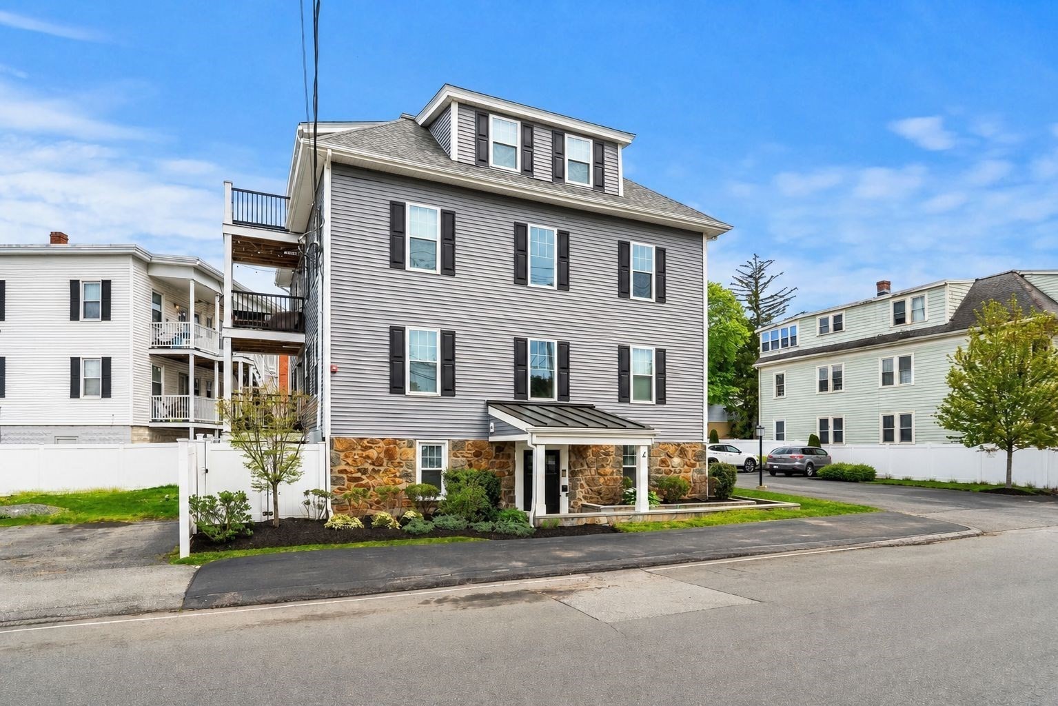 4 Wakefield Ave Unit 4, Wakefield, MA 01880 - Image 2