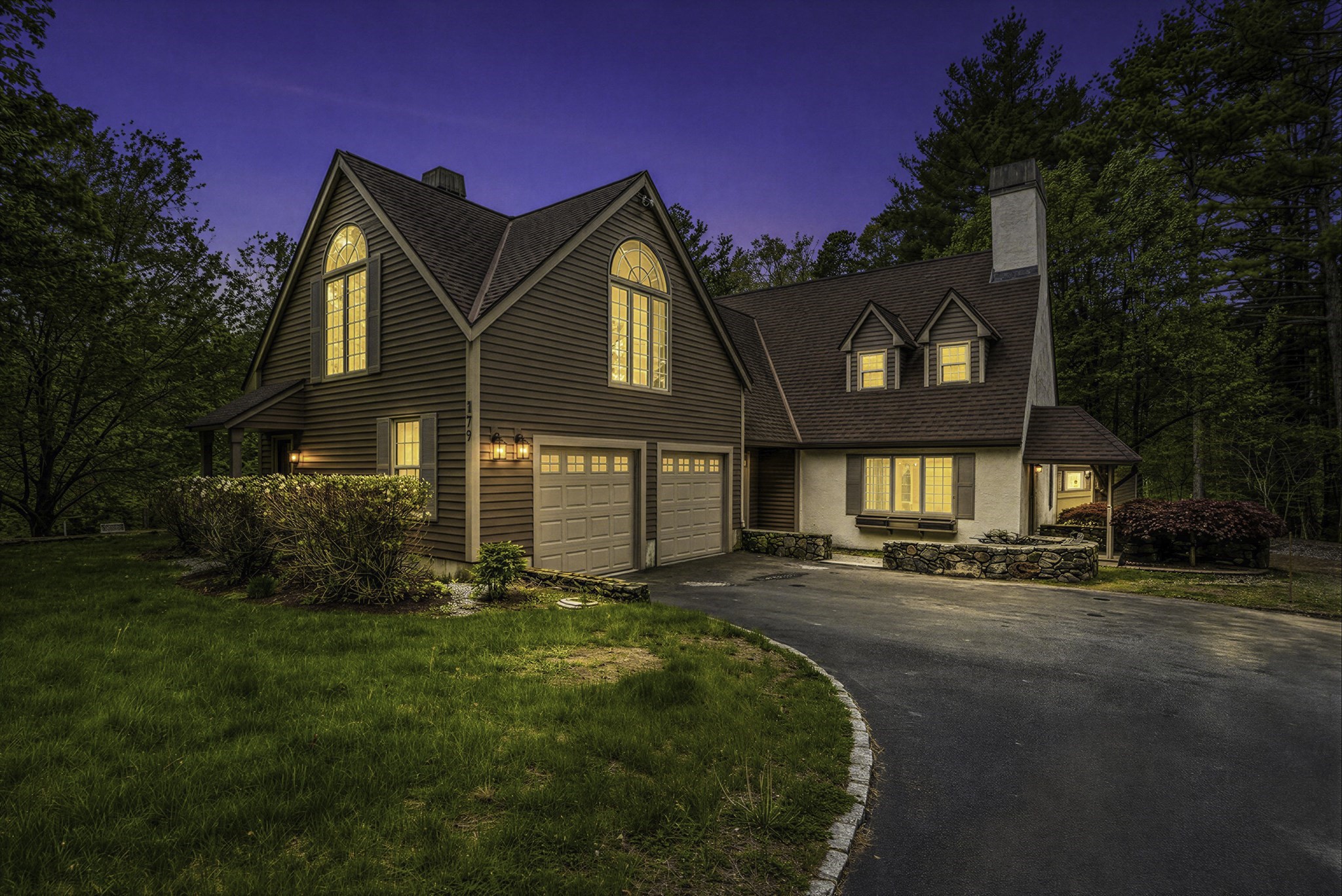 179 South St, Upton, MA 01568