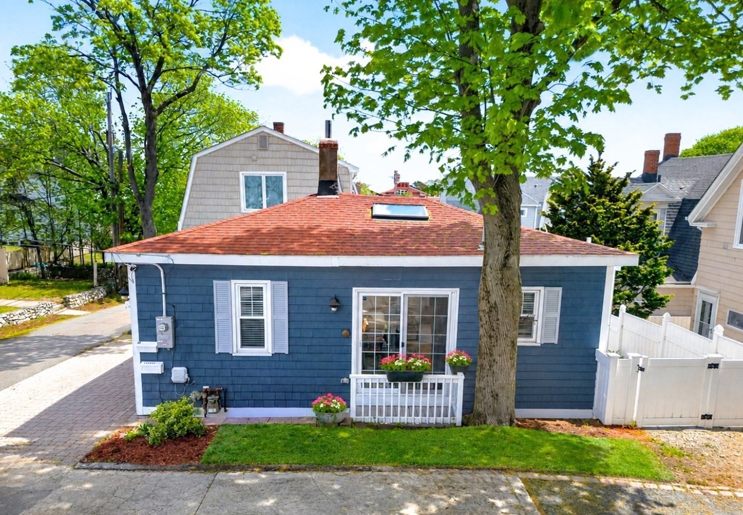 22 Sherman Ave, Nahant, MA 01908