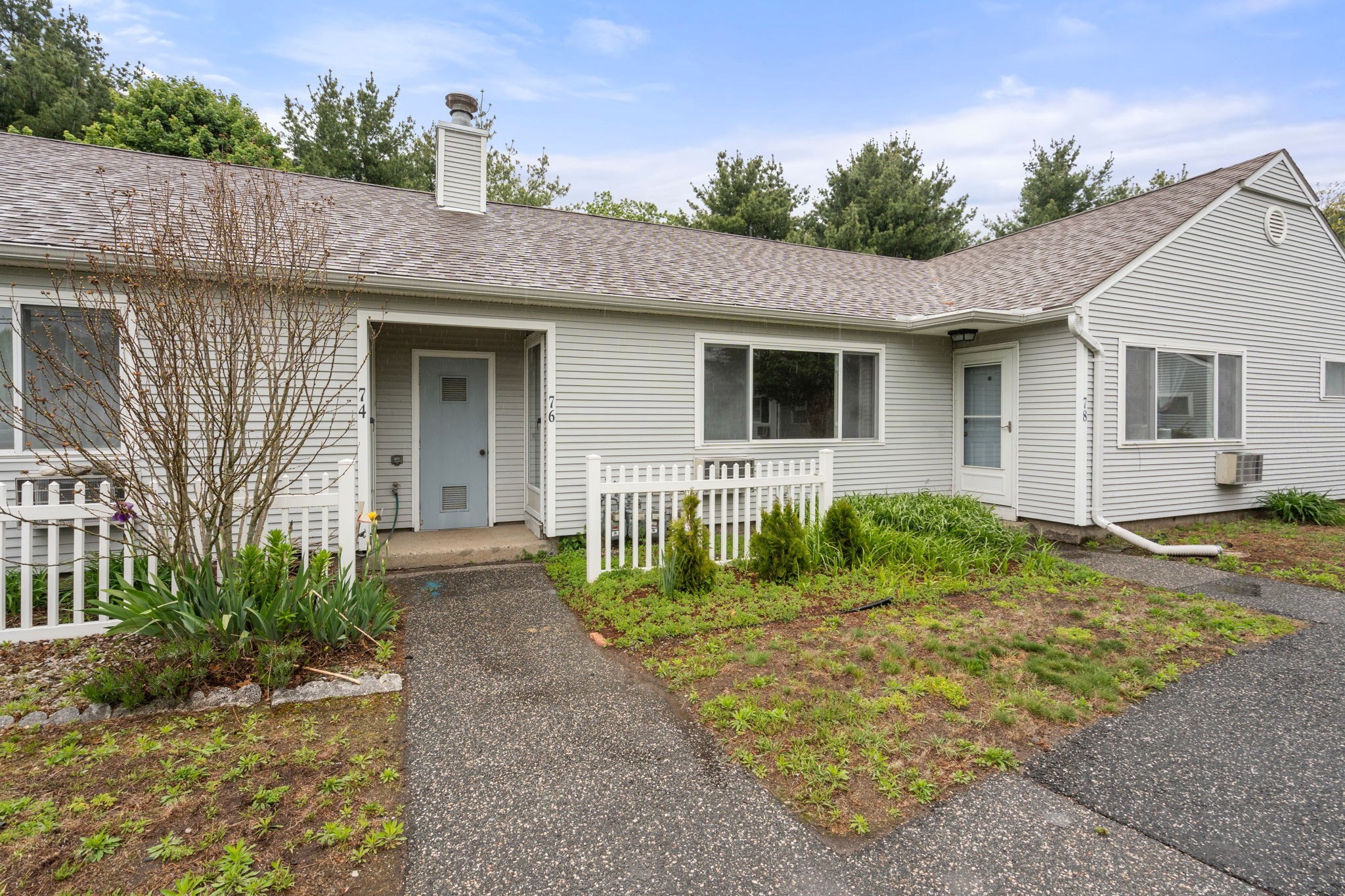 76 Mitchell Dr Unit 76, Chicopee, MA 01022