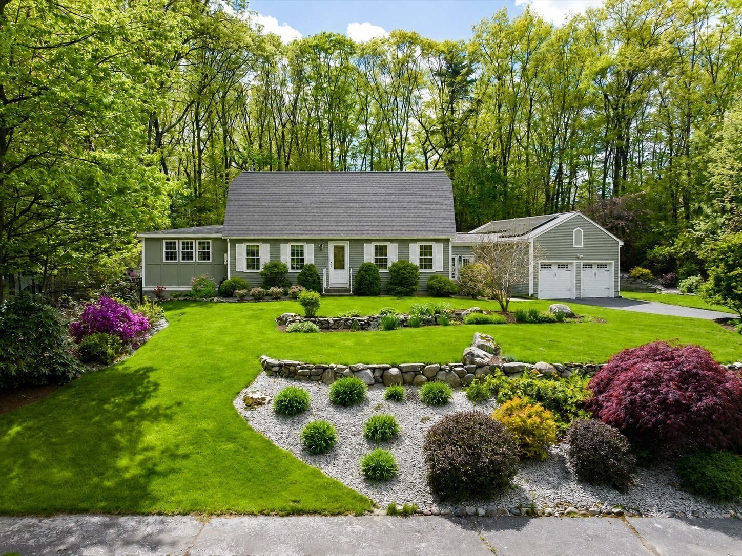 9 Running Brook Cir, Ashland, MA 01721