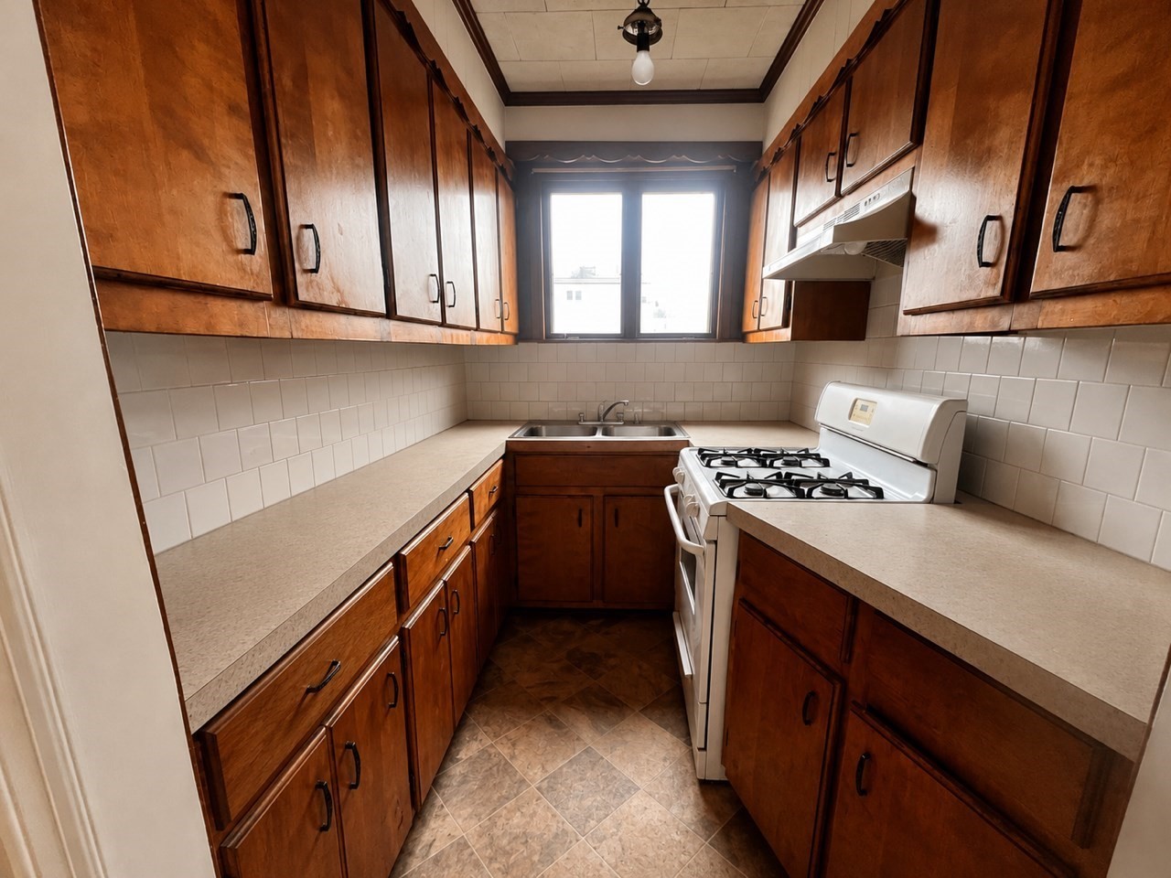212 Brightman St, Fall River, MA 02720 - Image 2