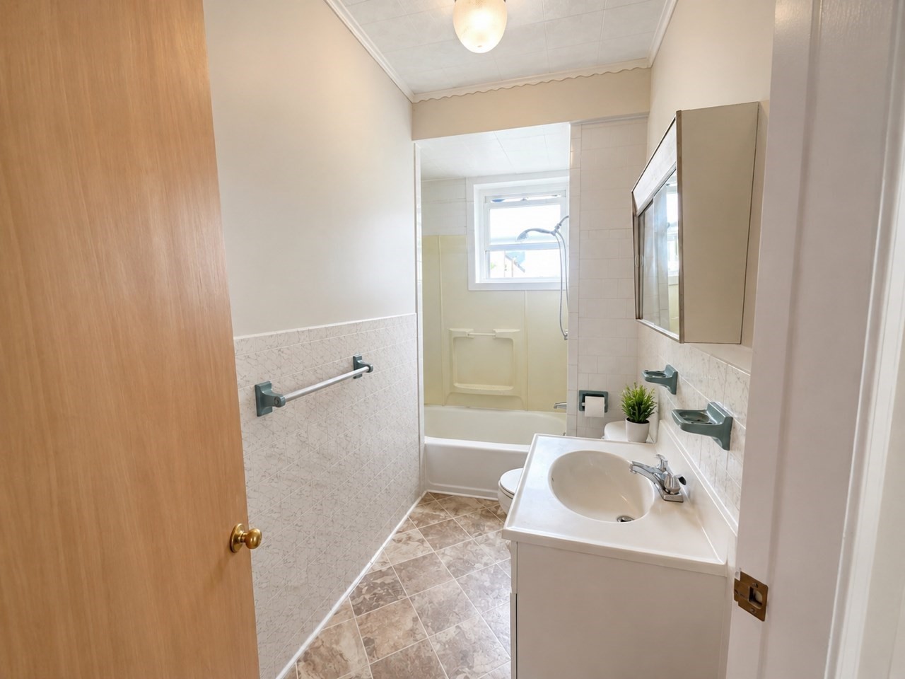 212 Brightman St, Fall River, MA 02720 - Image 6