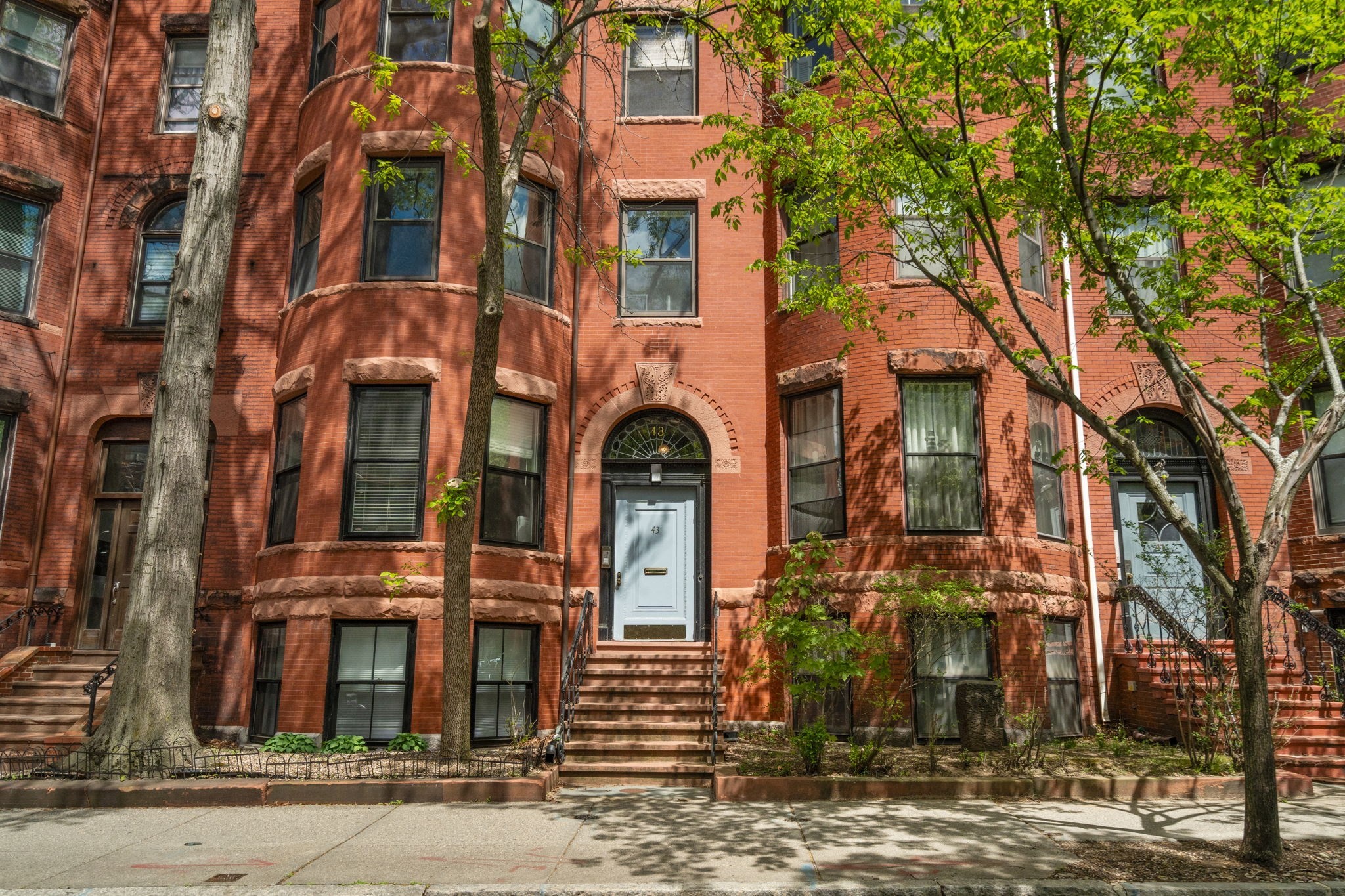 43 Carlton St Unit 2, Brookline, MA 02446