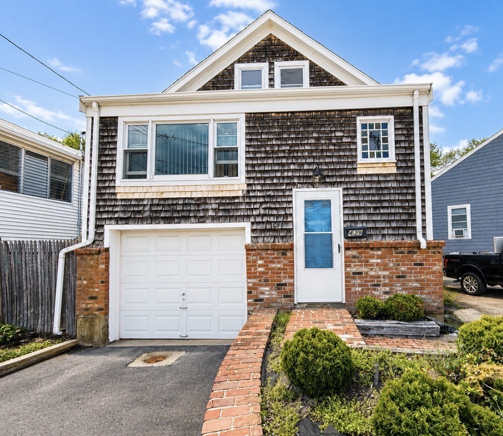 439 Newport Rd, Hull, MA 02045