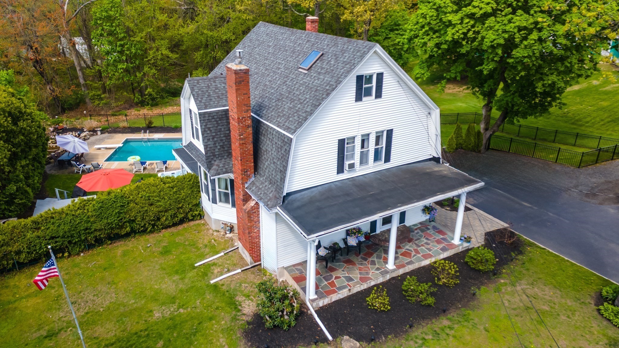1084 Main Street, Leominster, MA 01453