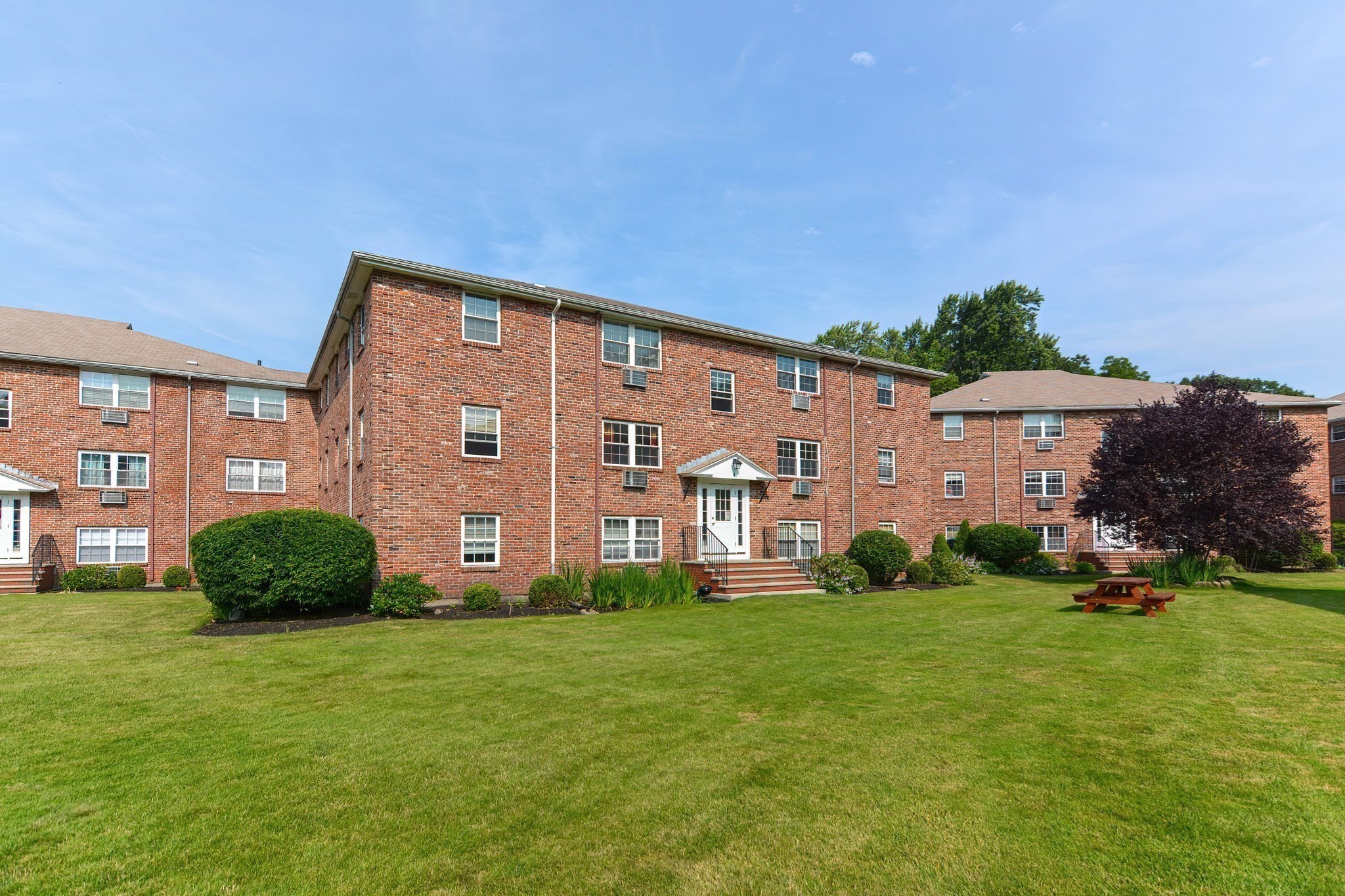 4 Colonial Village Dr Unit 9, Arlington, MA 02474