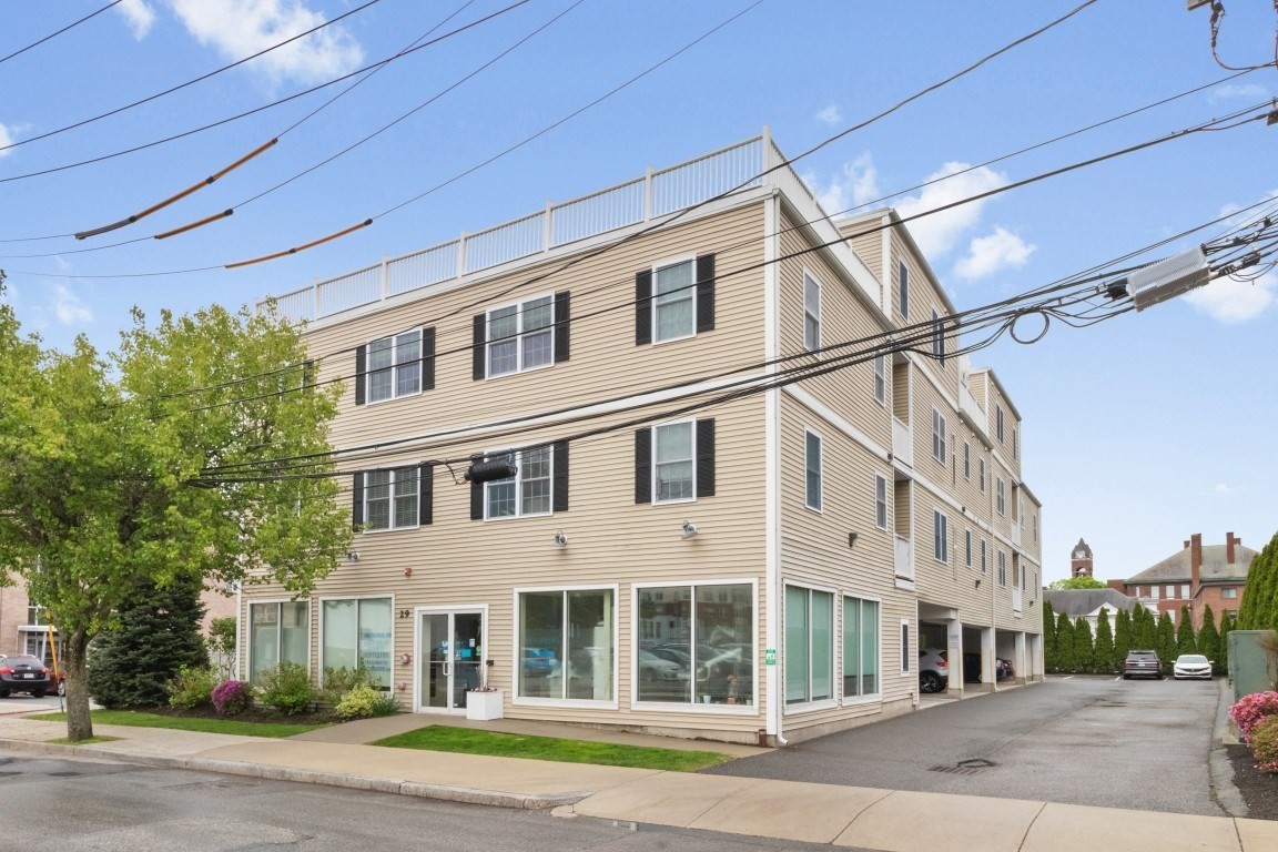 29 Spruce St Unit 23, Waltham, MA 02453