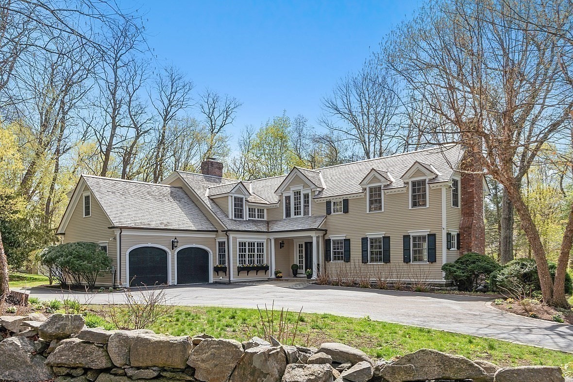 38 Ripley Hill Rd, Concord, MA 01742