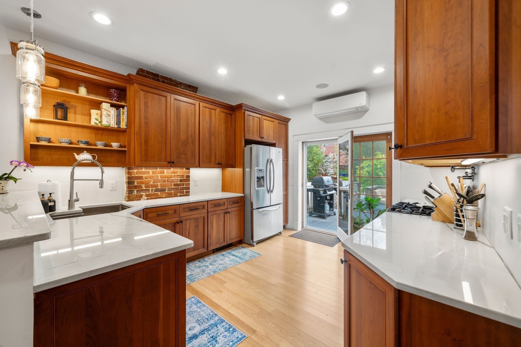 823 East Third Street, South Boston, Boston, MA 02127