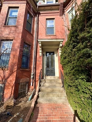 57 Fort Ave, Apt 2