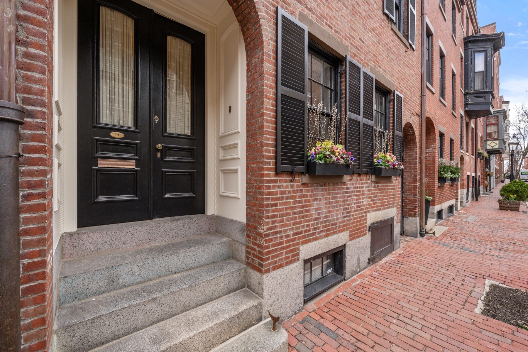 14 Pinckney Street, Beacon Hill, Boston, MA 02114