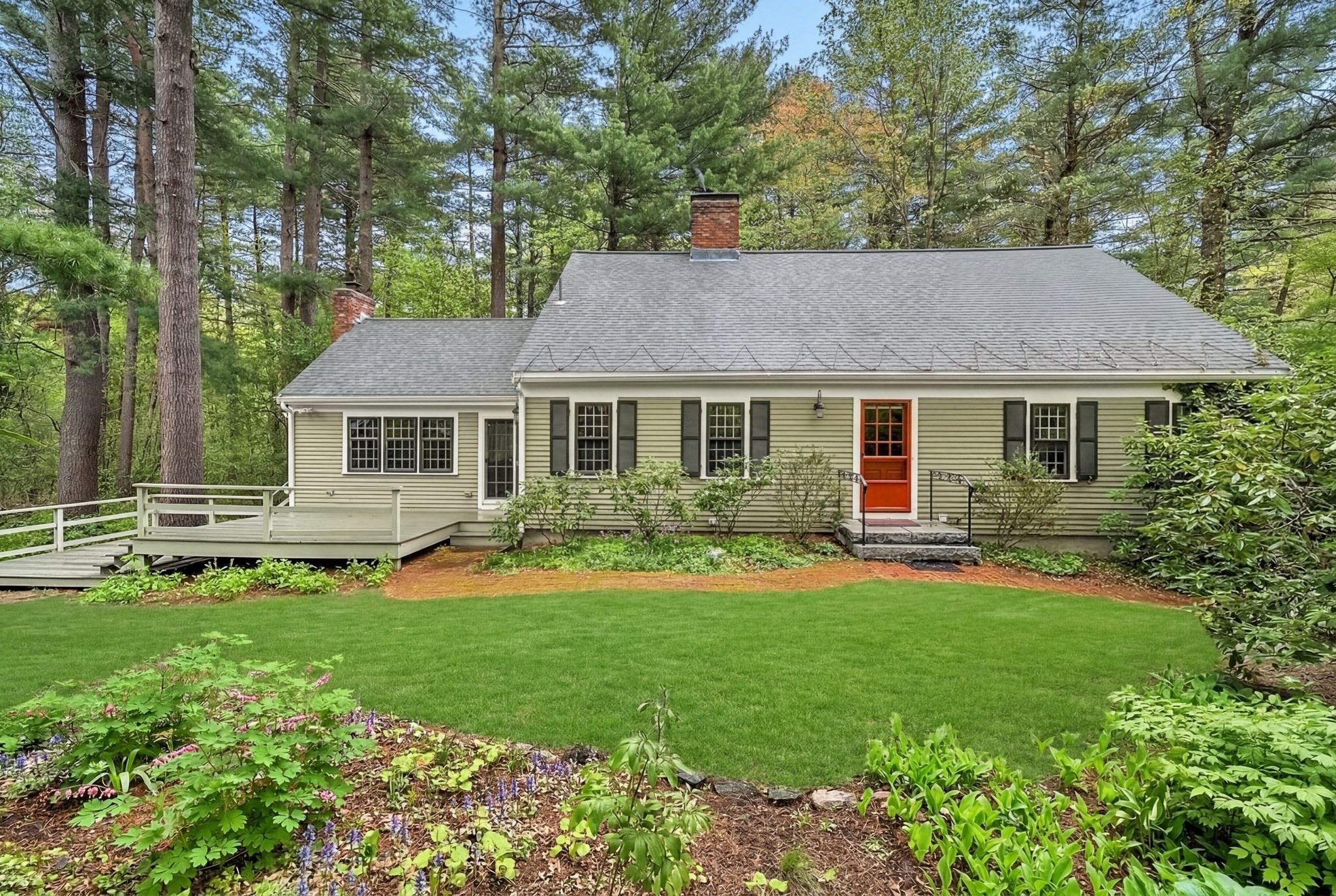 6 Brewster Rd, Wayland, MA 01778