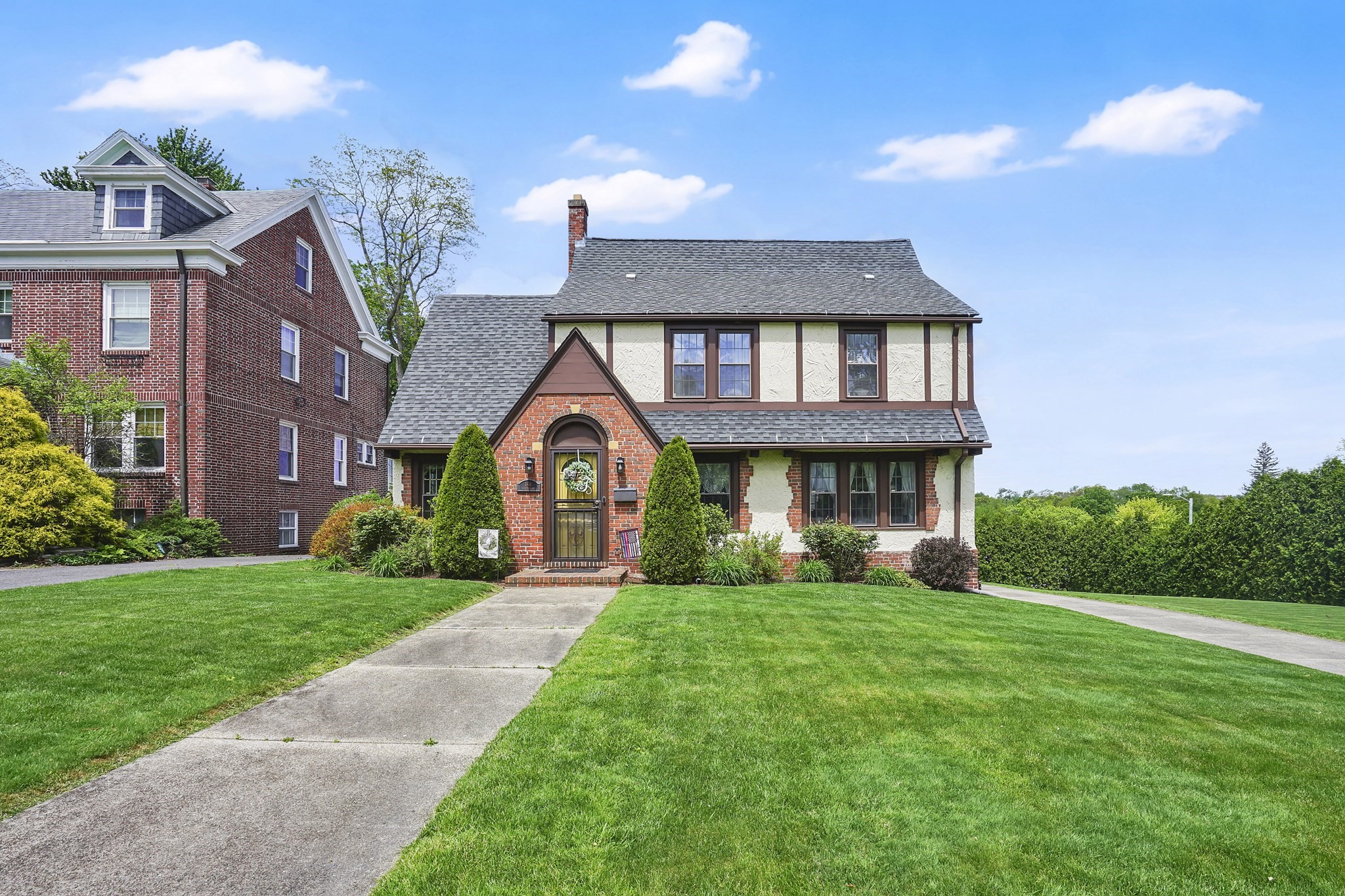 146 Bellevue Ave, Springfield, MA 01108