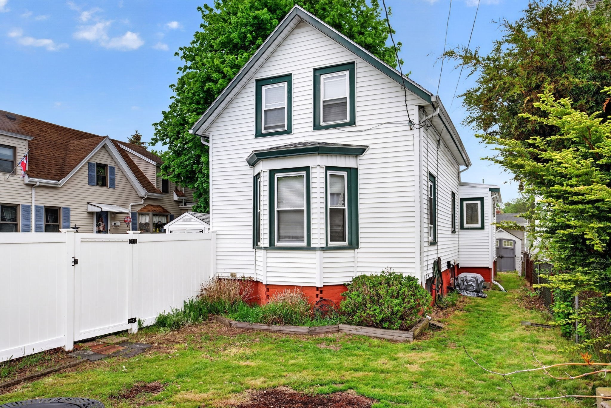 29 Bacheller St, Lynn, MA 01904