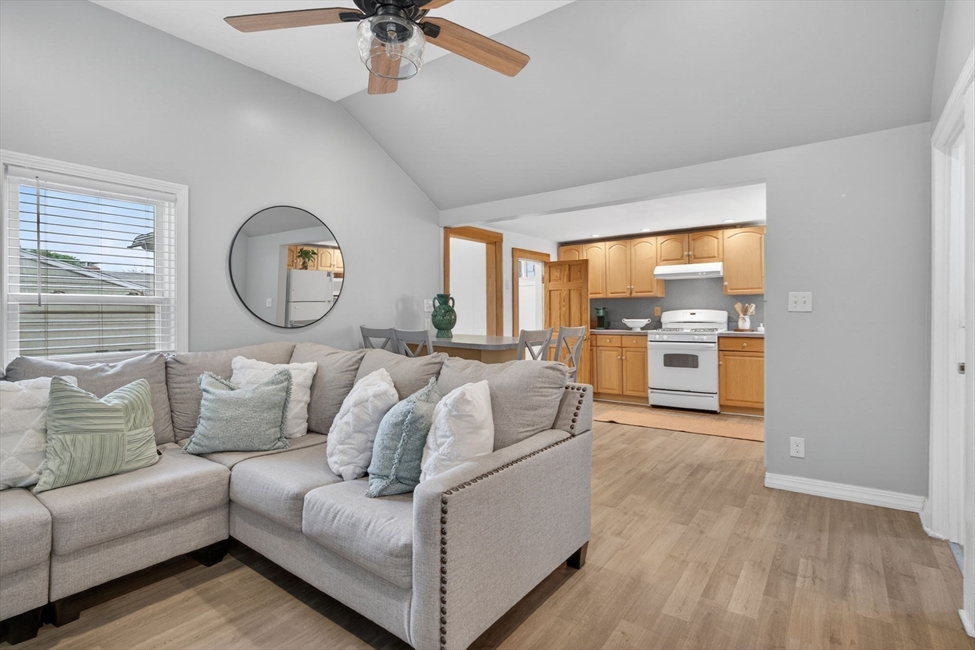 29 Bacheller St, Lynn, MA Image 2