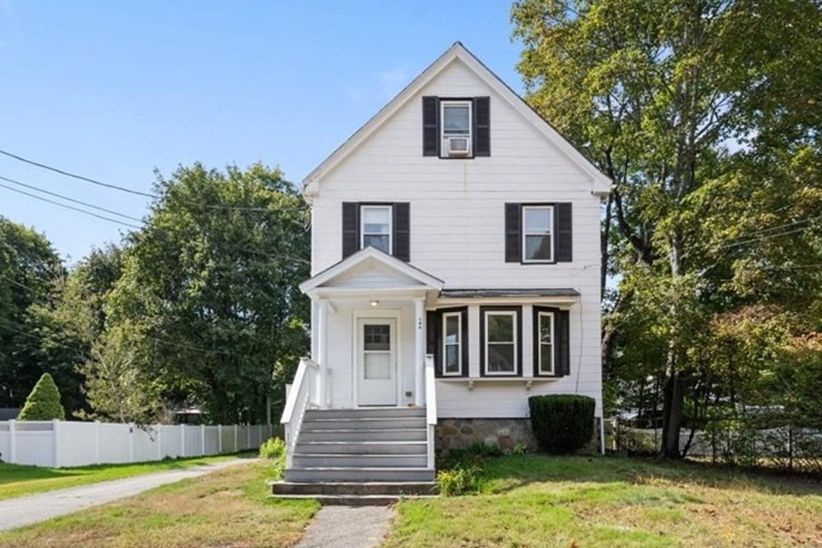 196 Myrtle St, Rockland, MA 02370