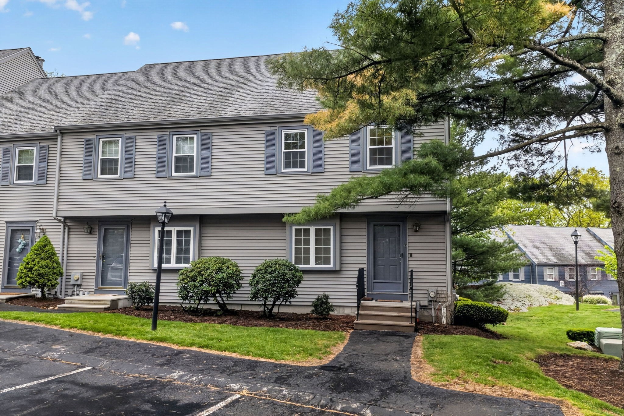 4 Oak Ridge Dr Unit 6, Maynard, MA 01754