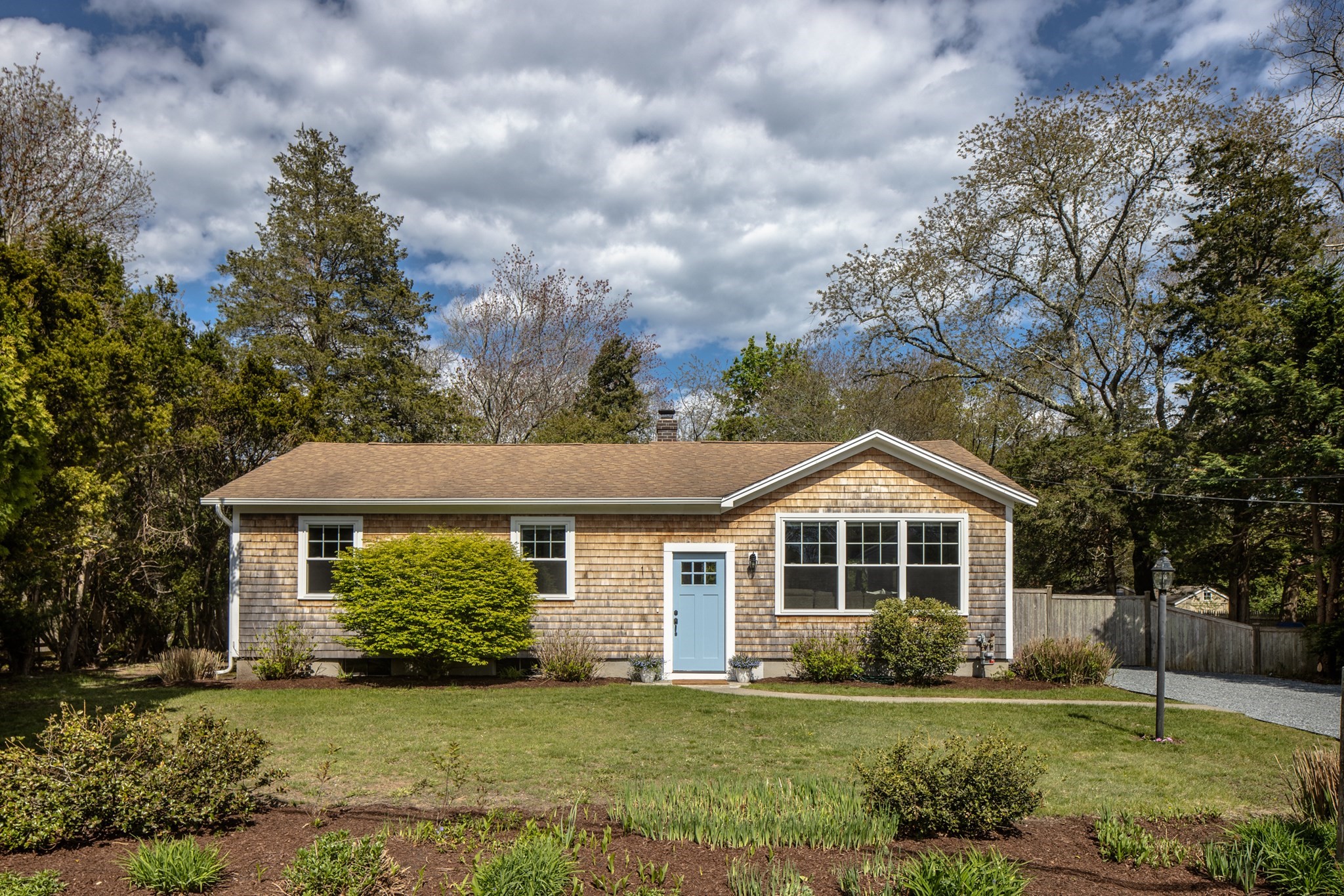 1 Barlow Ln, Mattapoisett, MA 02739