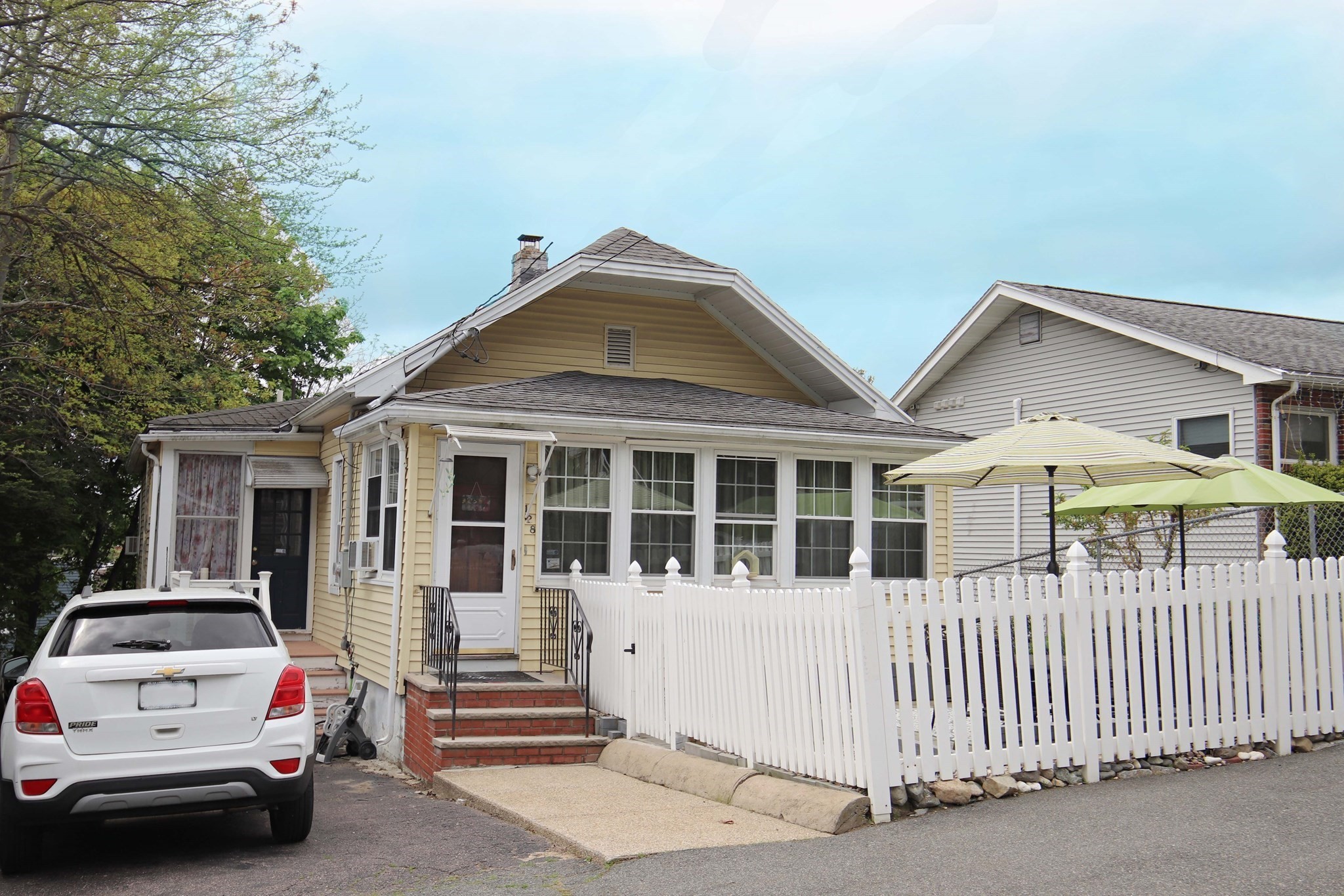 128 Arnold Street, Revere, MA 02151