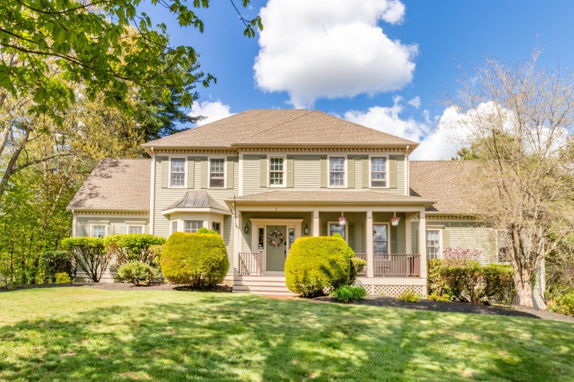 2 Macintyre Dr, North Reading, MA 01864