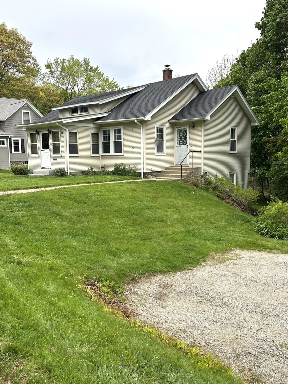 10 Park St, Auburn, MA 01501
