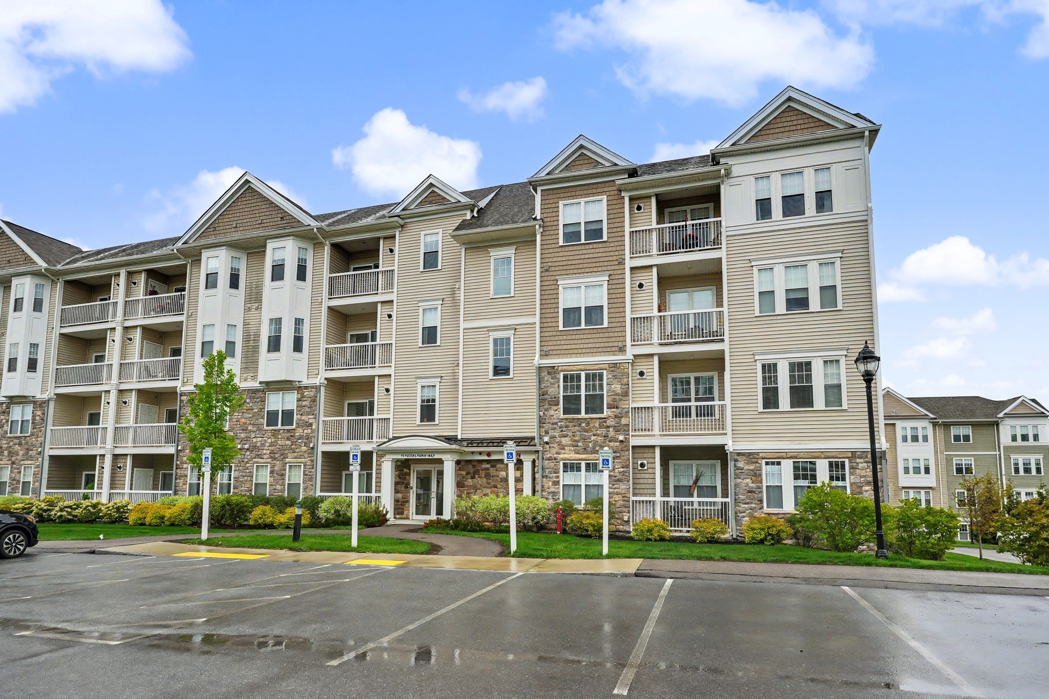 11 Peters Farm Way Unit 409, Westborough, MA 01581