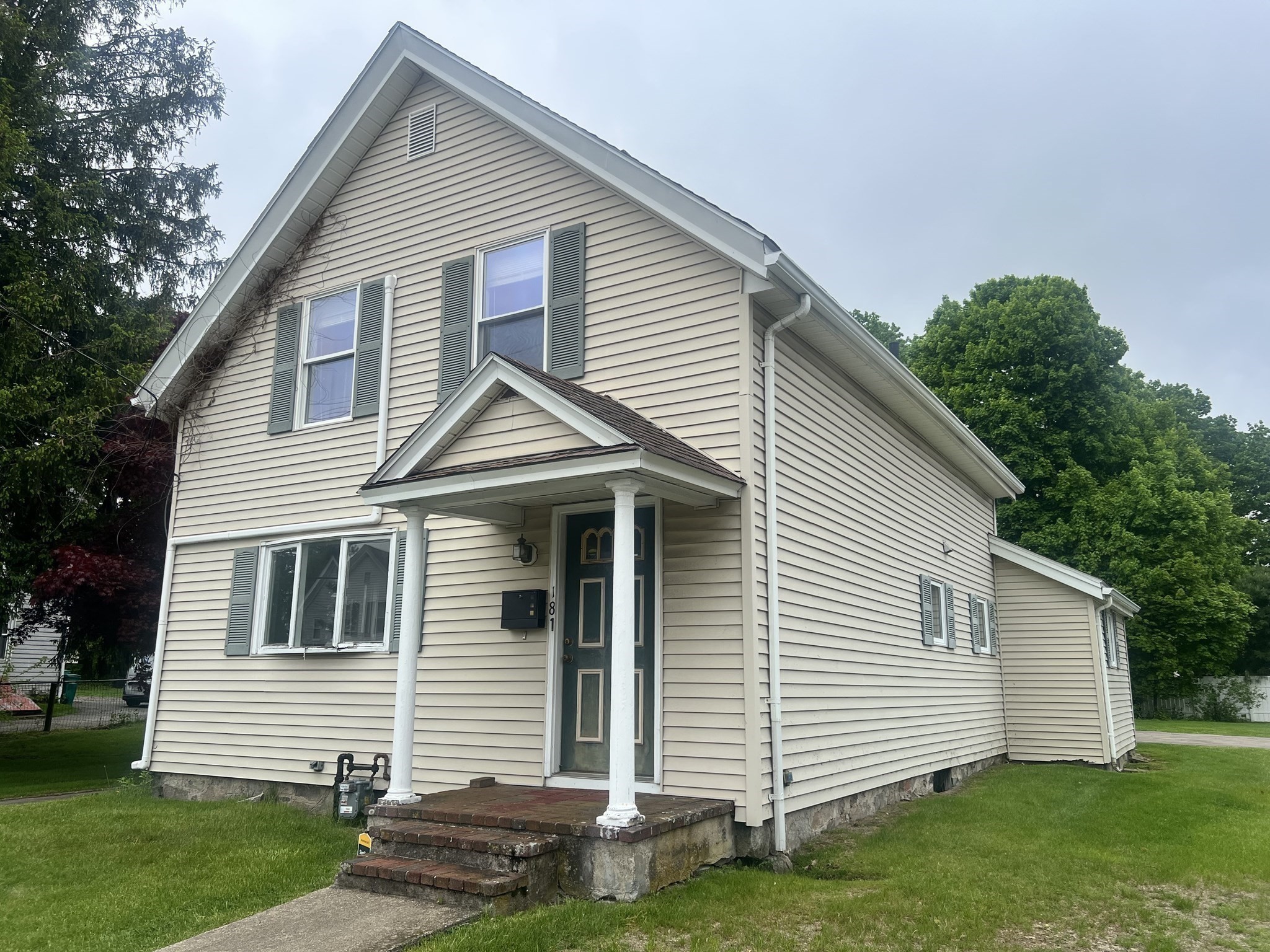 181 Pleasant St, Norwood, MA 02062