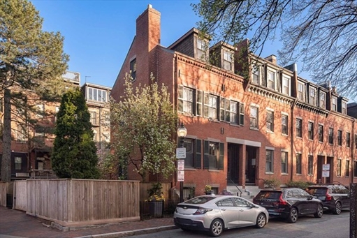 8 Ringgold St