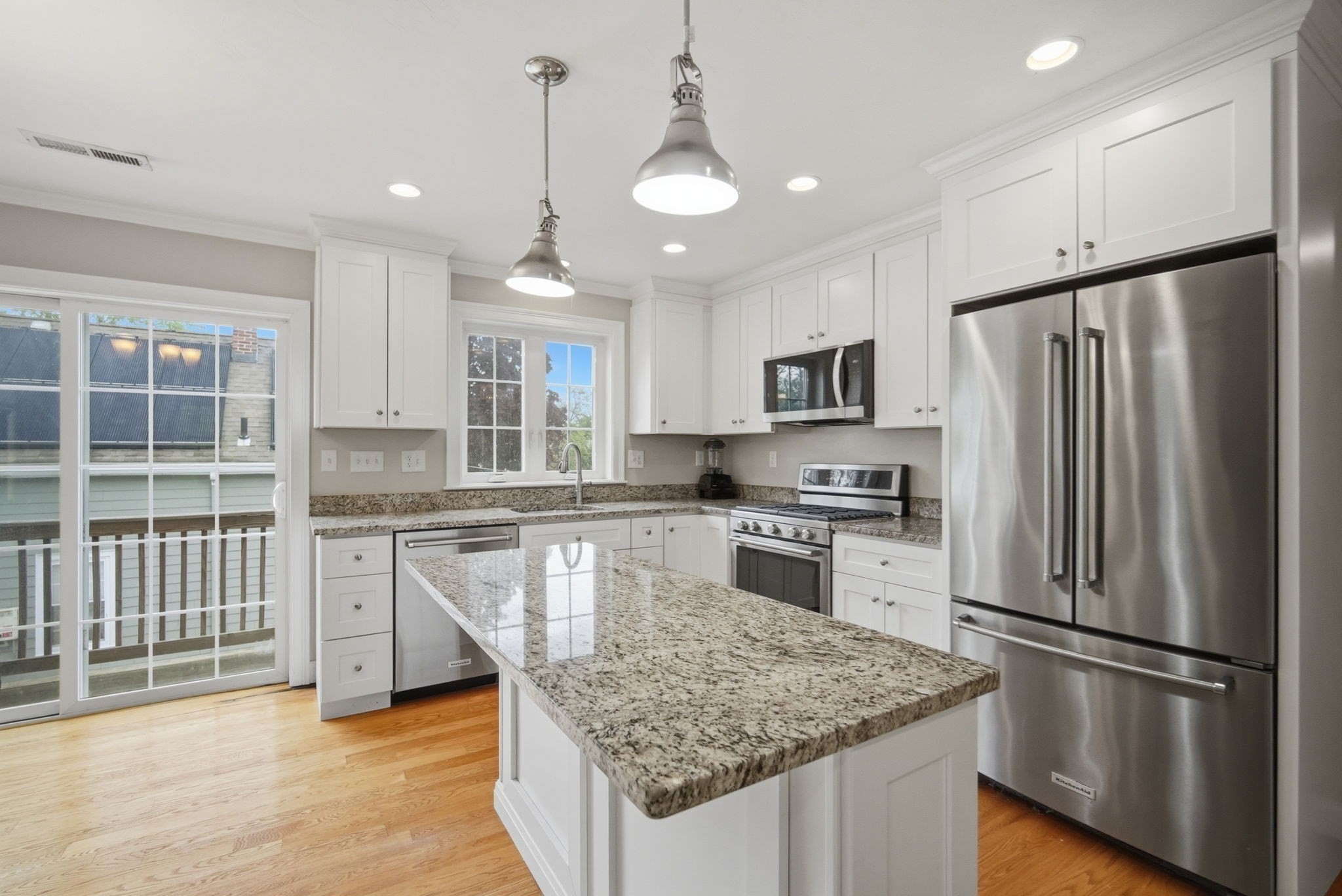 205 Bishop St, Framingham, MA 01702