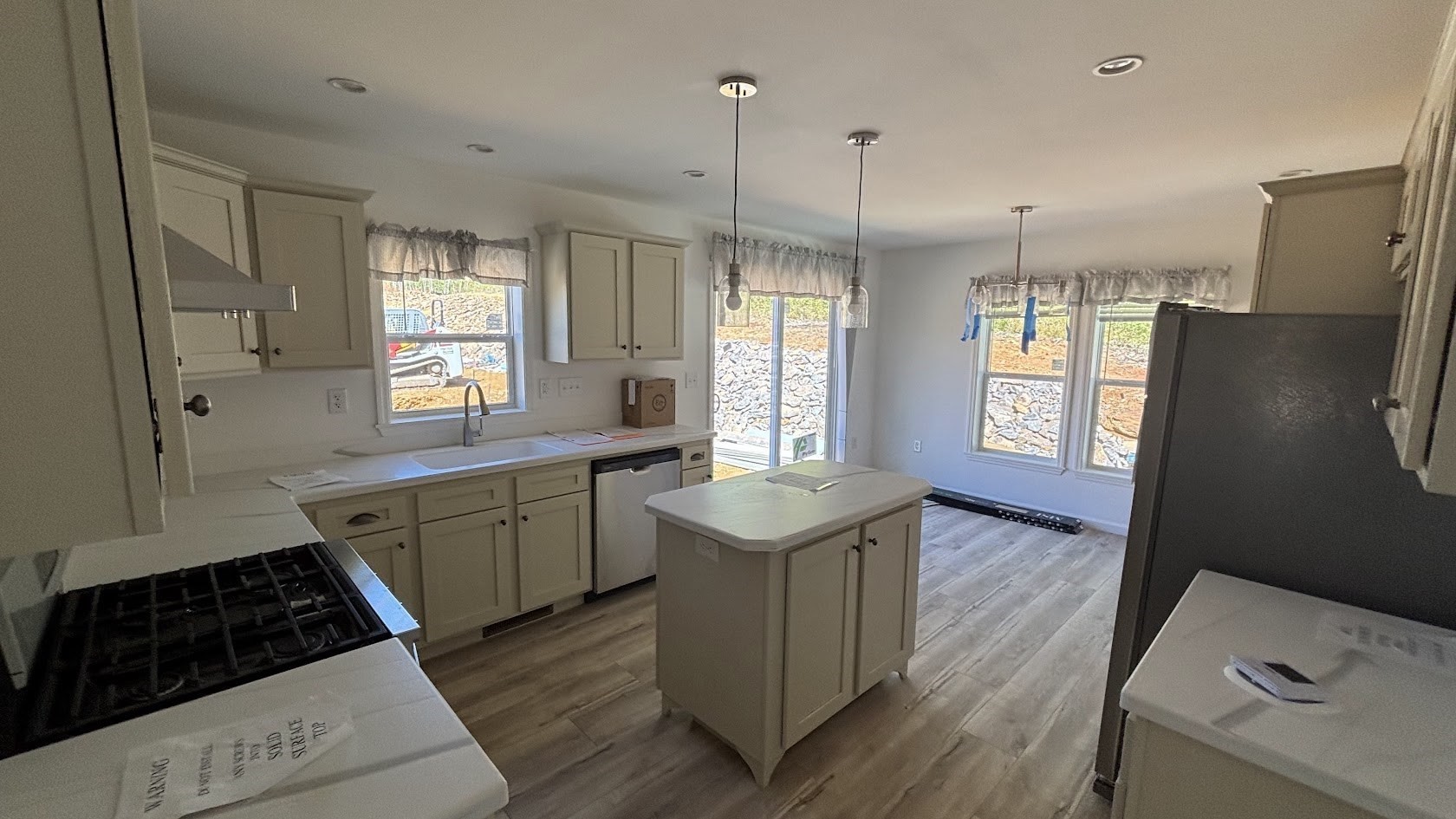20 Pinrock Drive, Sturbridge, MA 01566