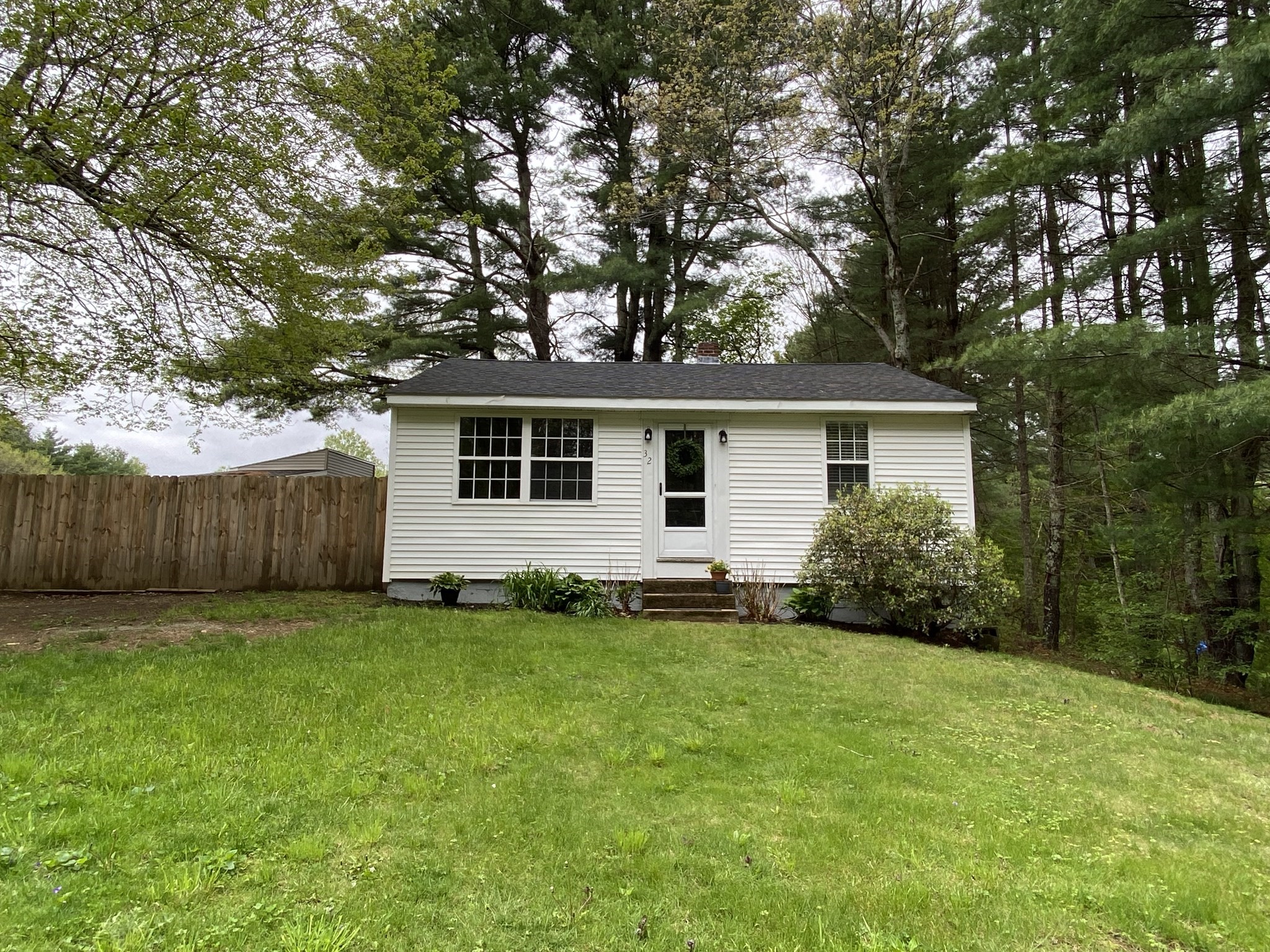 32 South Spencer Rd, Spencer, MA 01562