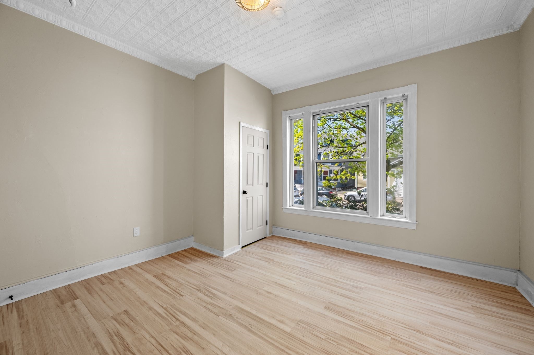 4 Broad St, Lynn, MA 01902 - Image 17