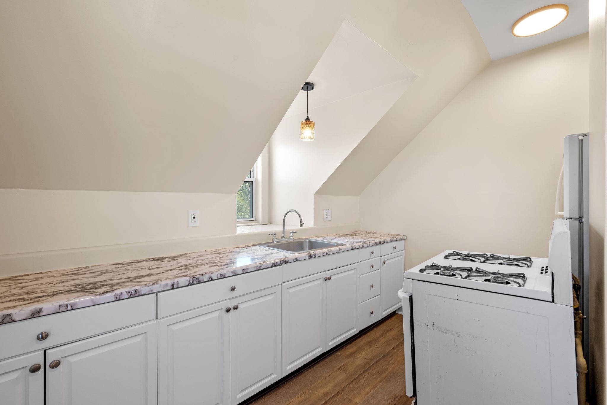 4 Broad St, Lynn, MA 01902 - Image 29