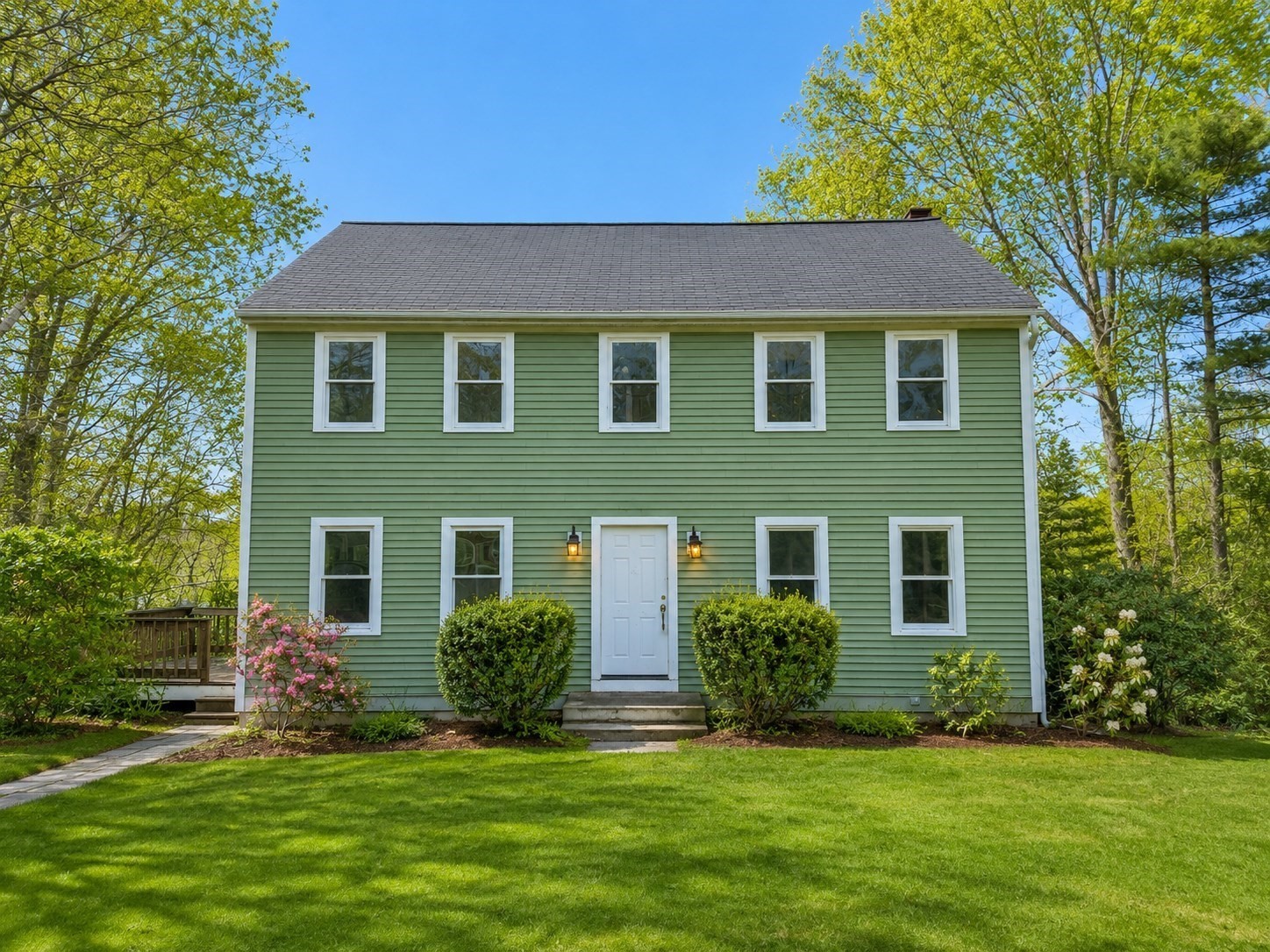 111 Snow St, Hanson, MA 02341