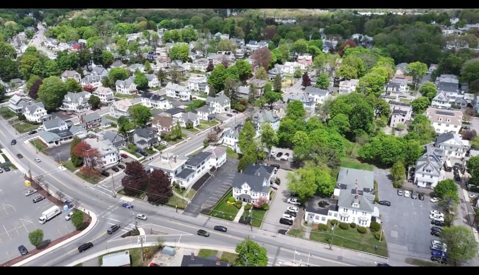 26 Orchard St, Leominster, MA 01453