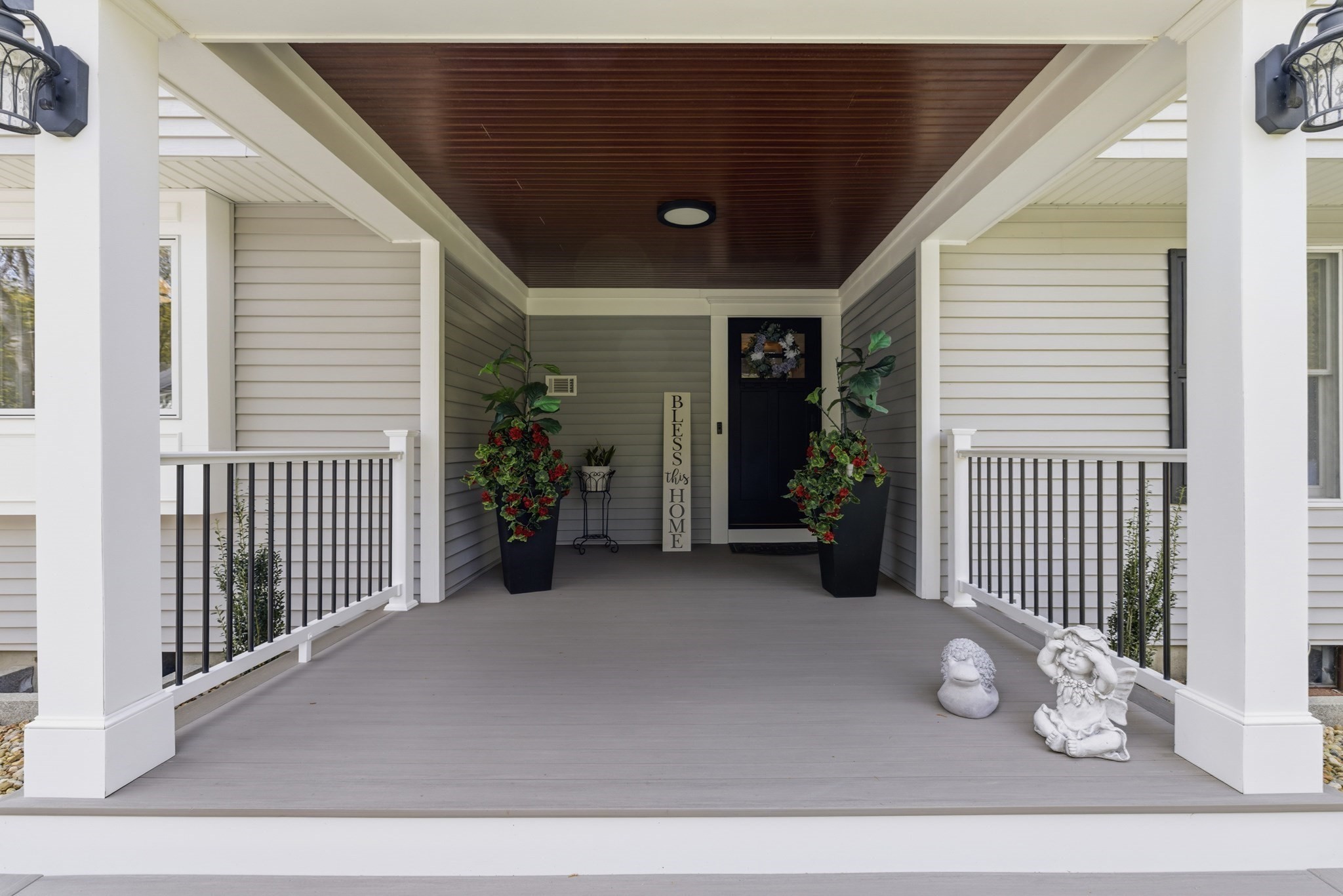 61 Montgomery, Lakeville, MA 02347