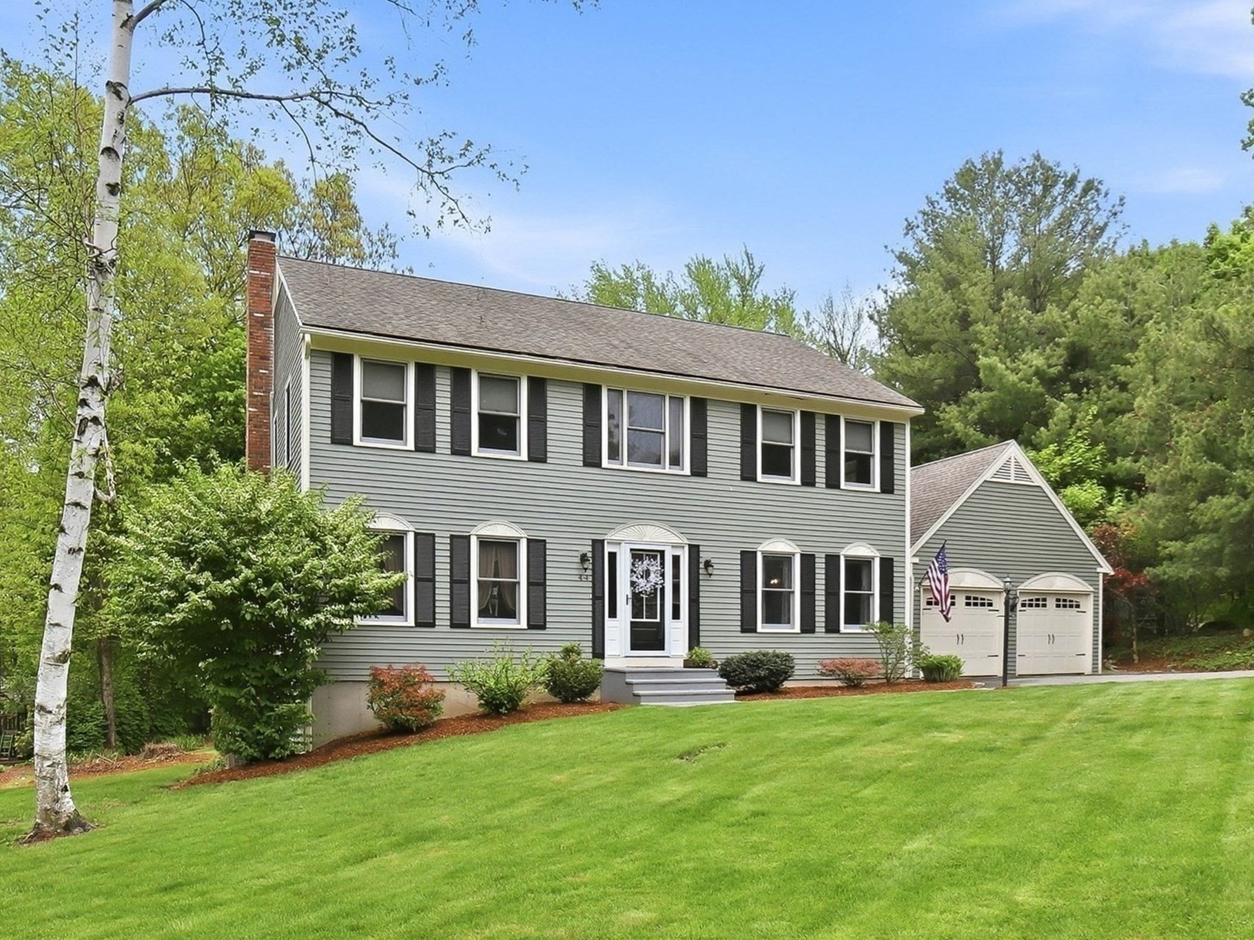 44 Park St, Shrewsbury, MA 01545