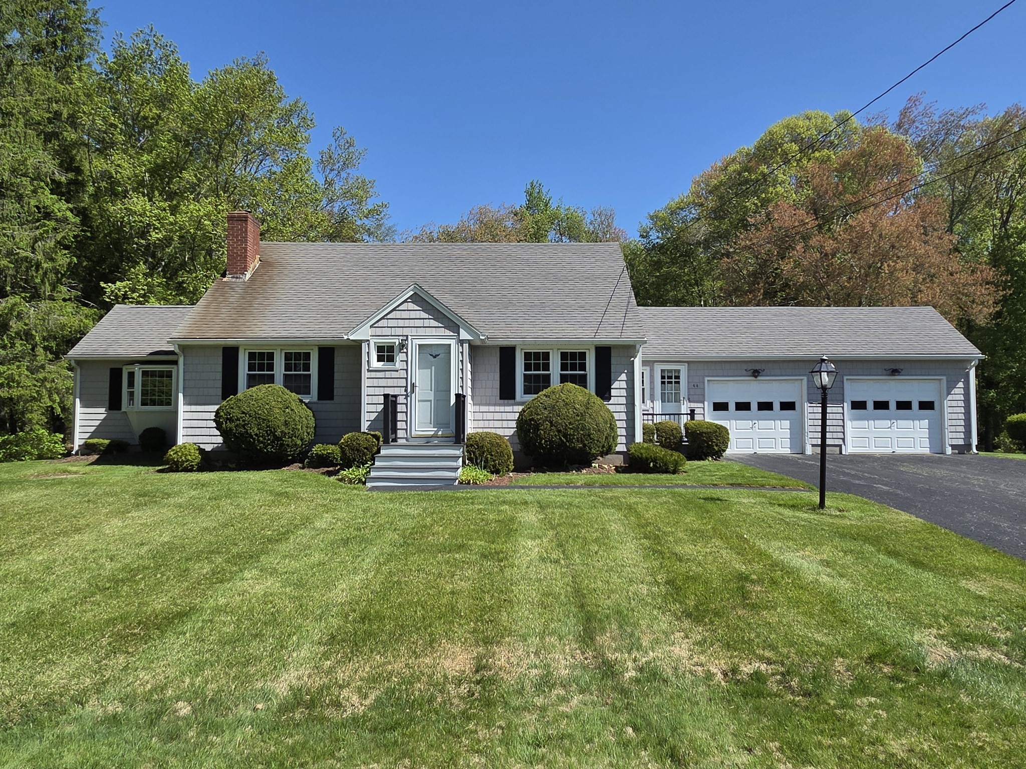44 Lake Pkwy, Webster, MA 01570