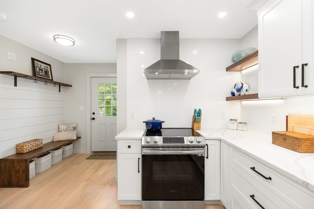 302 Western Ave Unit A, Gloucester, MA 01930