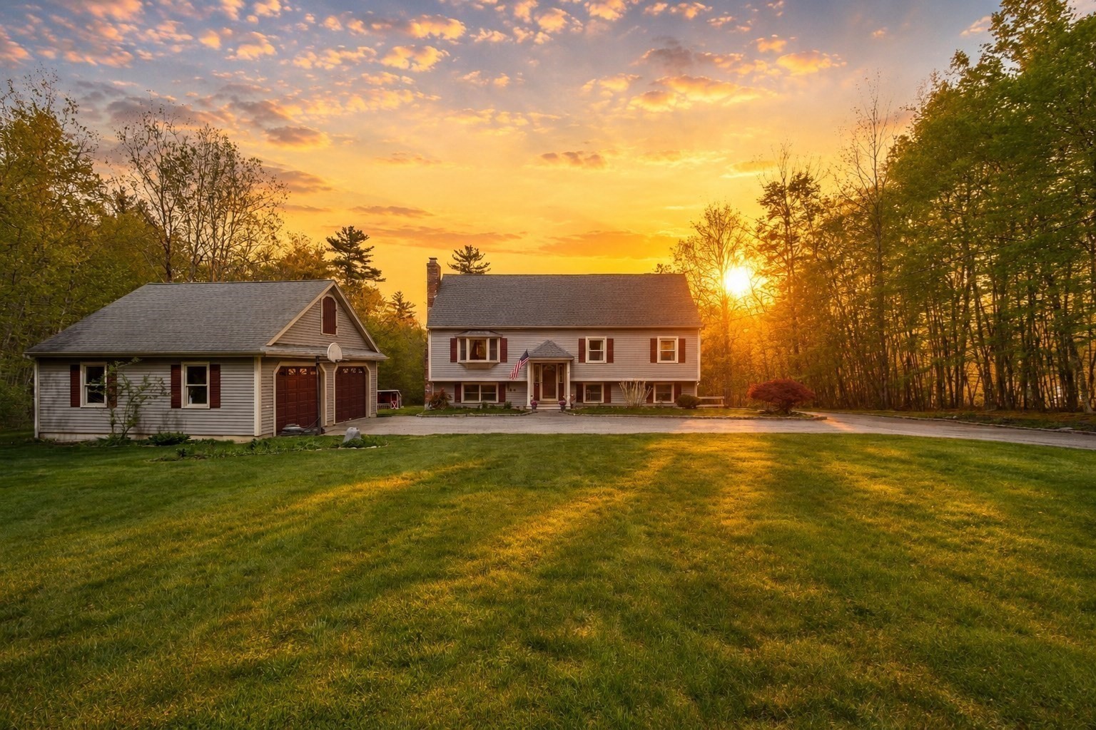 2 Howard Ln, Lakeville, MA 02347